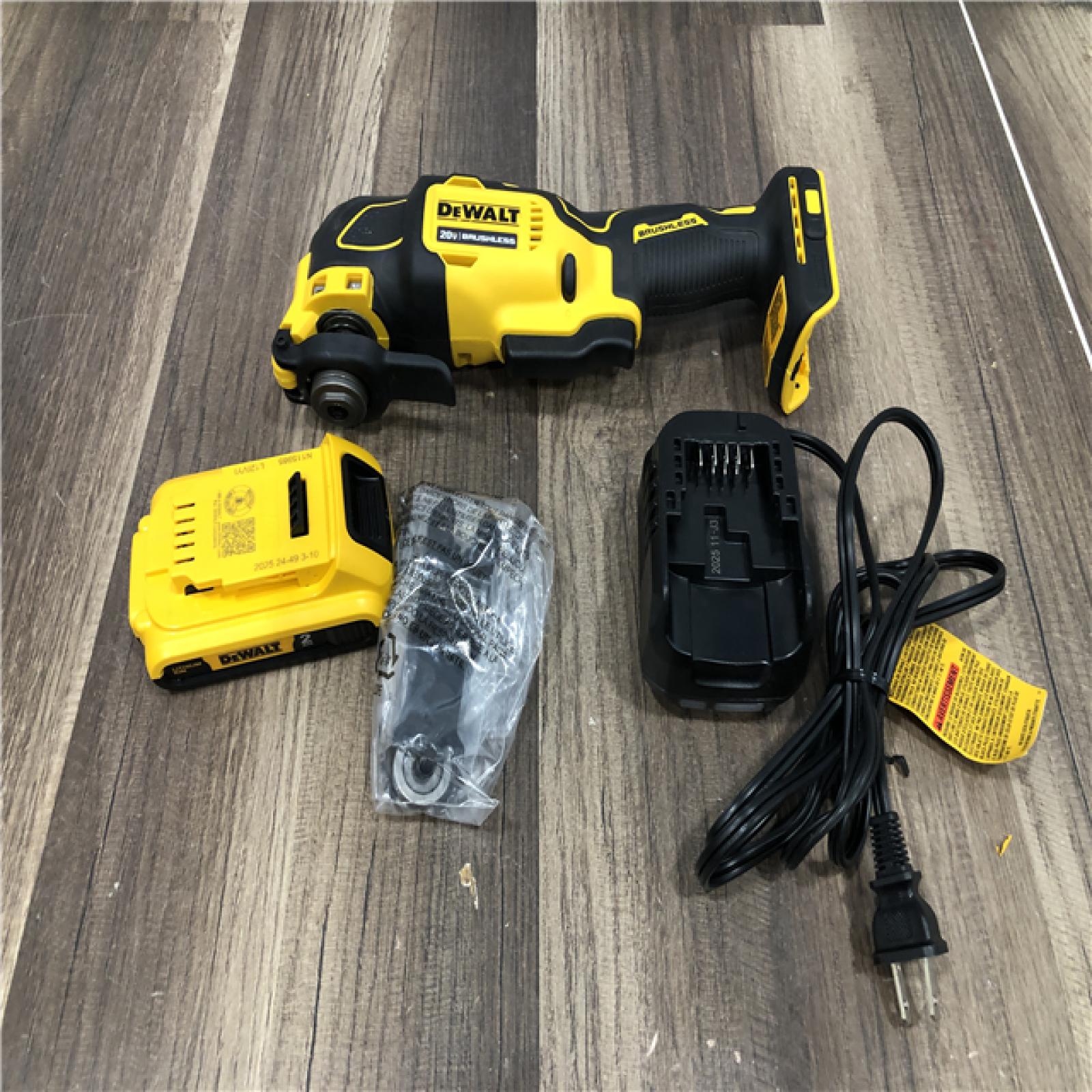 AS-IS DEWALT ATOMIC 20V MAX Cordless Brushless Oscillating Multi Tool Kit