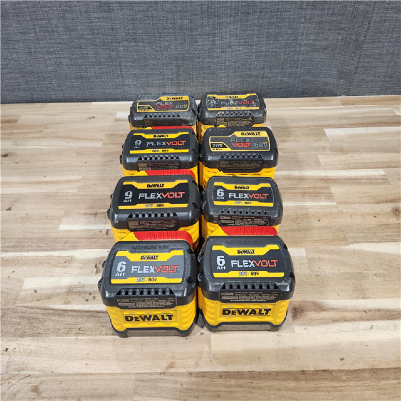HOUSTON LOCATION - AS-IS DEWALT BATTERY PACK QTY - 8