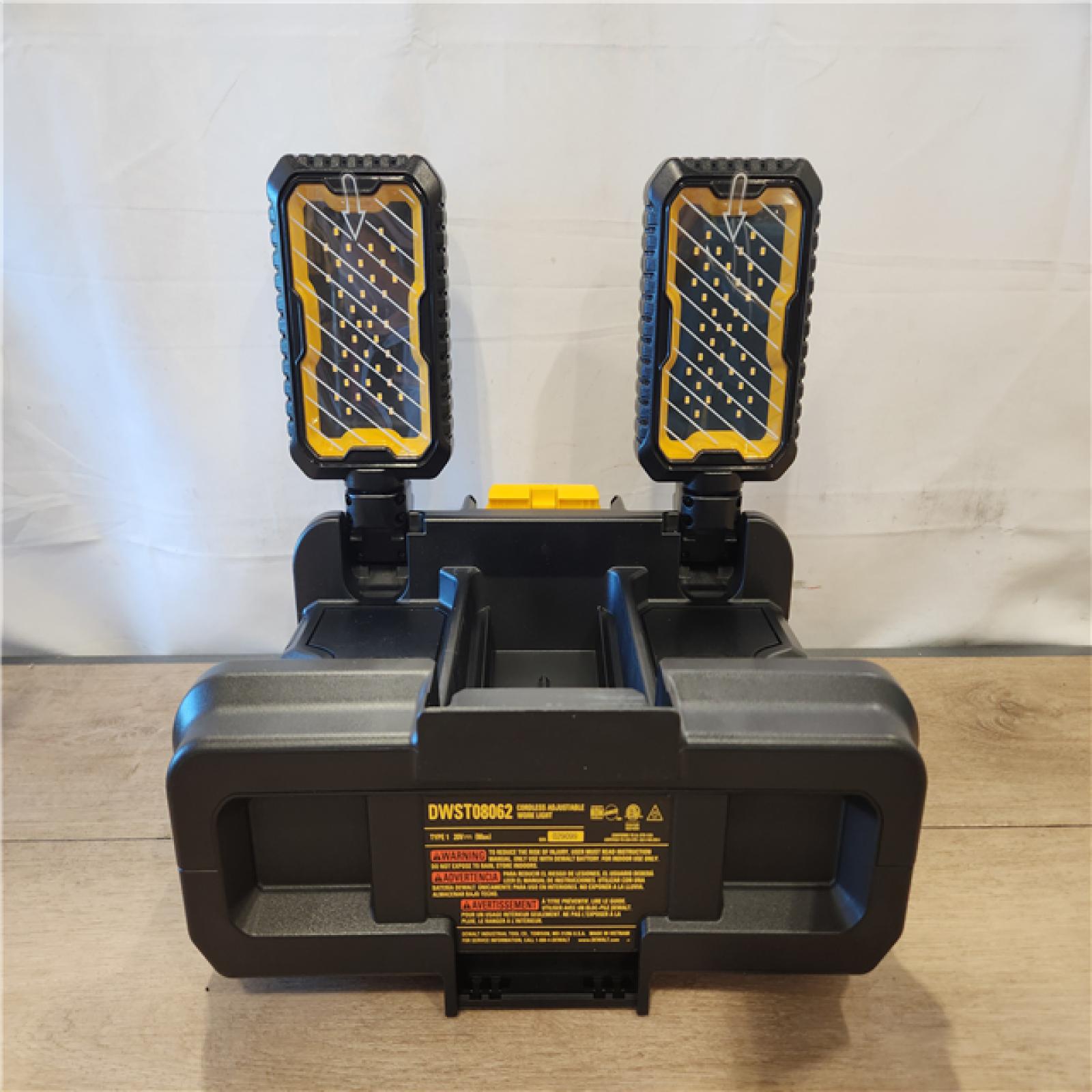 AS-IS- DeWalt ToughSystem 2.0 4000 Lm LED Battery Handheld Work Light