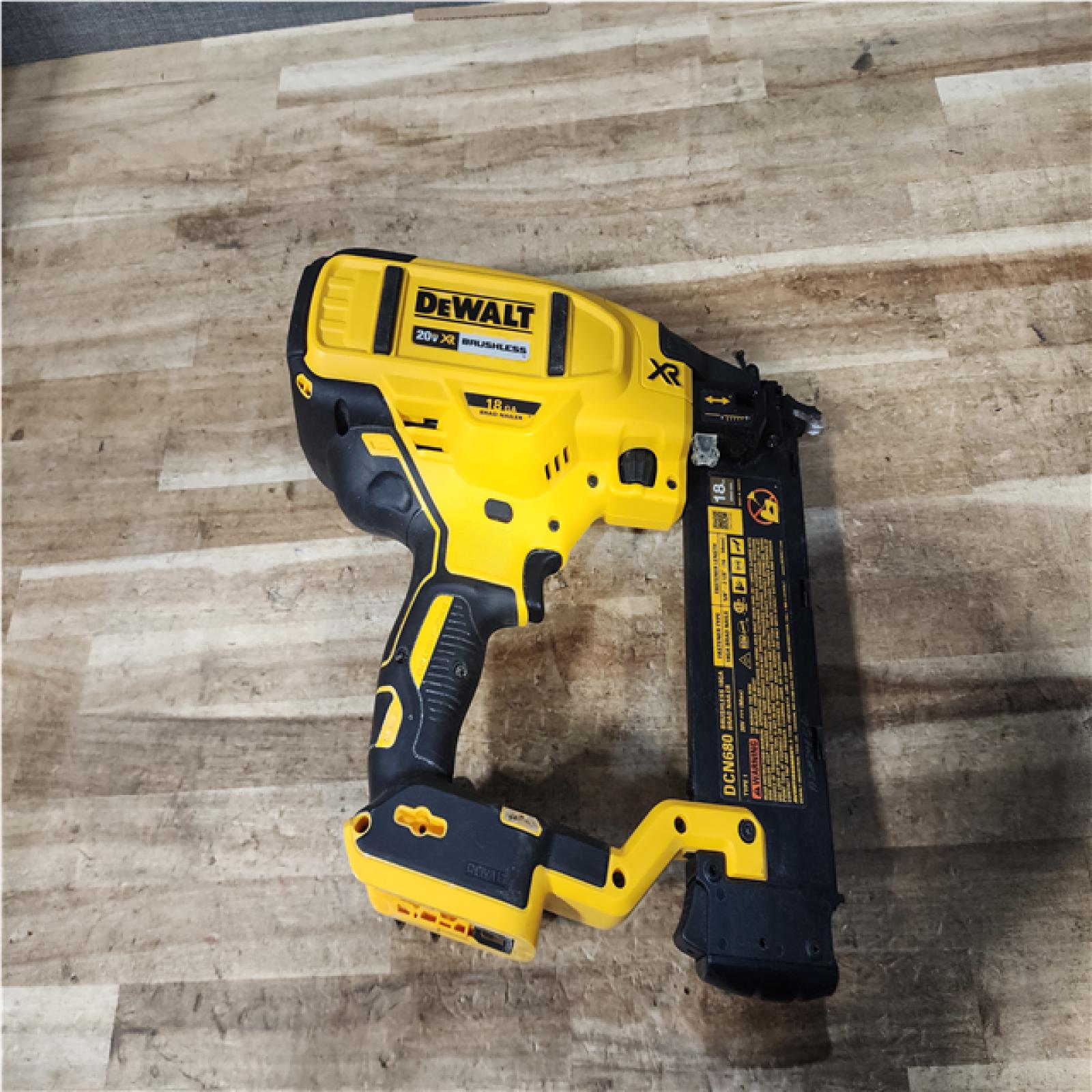 Houston Location AS-IS DEWALT 20V MAX XR 16-Gauge Lithium-Ion Cordless Finish Nailer (Tool Only)