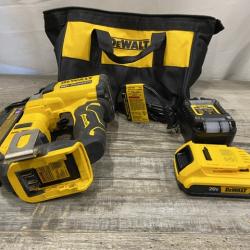 AS-IS DEWALT ATOMIC 20V MAX Lithium Ion Cordless 23 Gauge Pin Nailer Kit