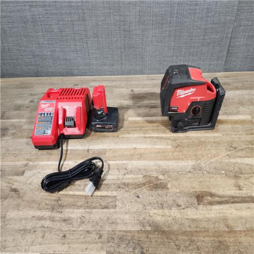 HOUSTON LOCATION - AS-IS Milwaukee Green 125 Ft. Cross Line and Plumb Points Laser Level Kit