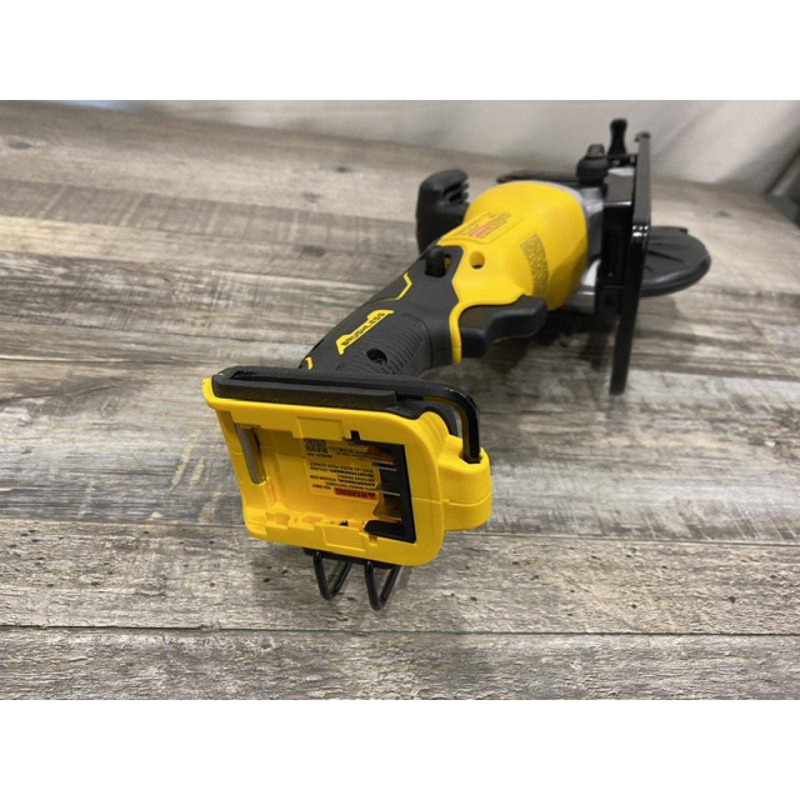 AS-IS DEWALT ATOMIC 20V MAX Cordless Brushless 4-1/2 in. Circular Saw (Tool Only)