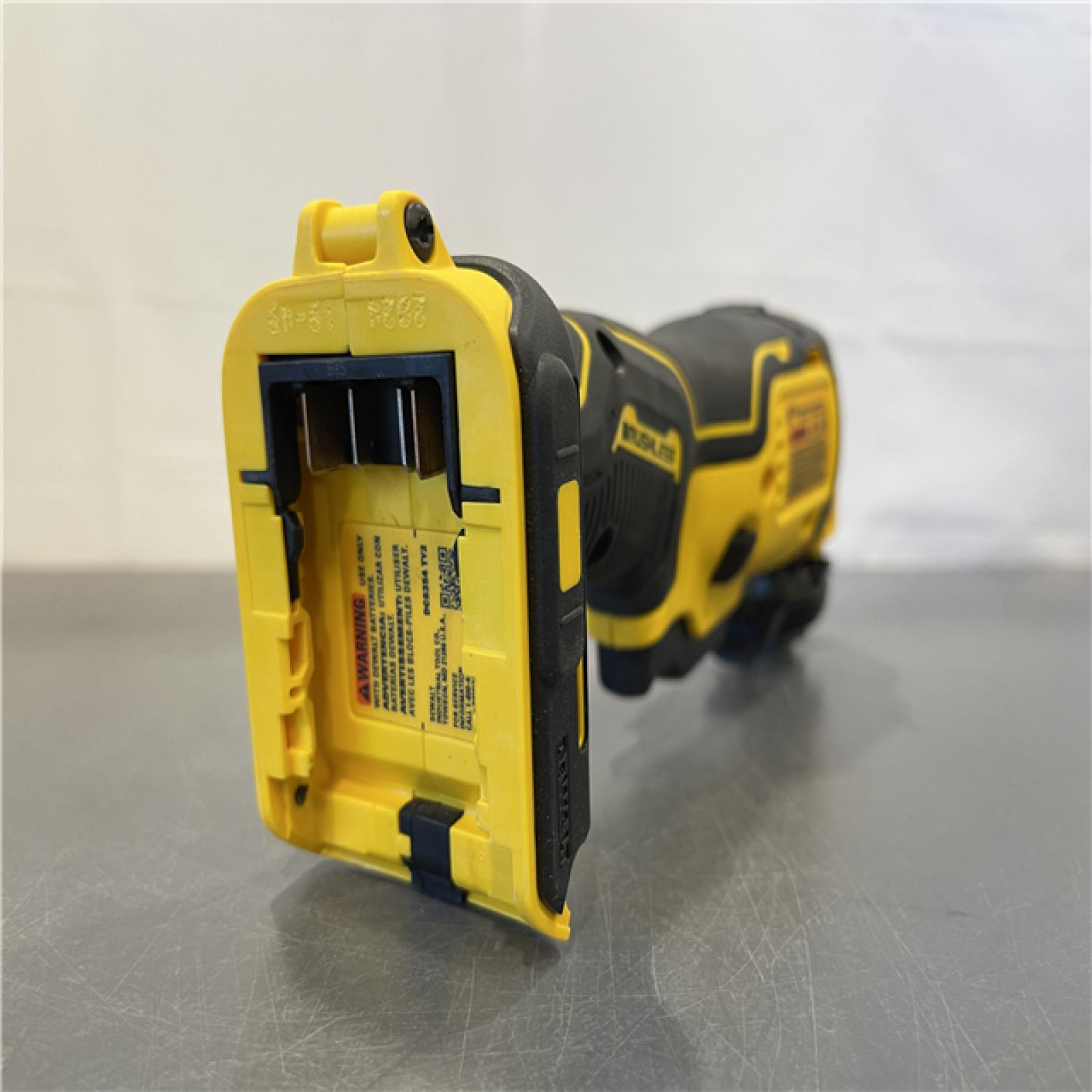 AS-IS - DEWALT ATOMIC 20V MAX Cordless Brushless Oscillating Multi Tool (Tool Only)