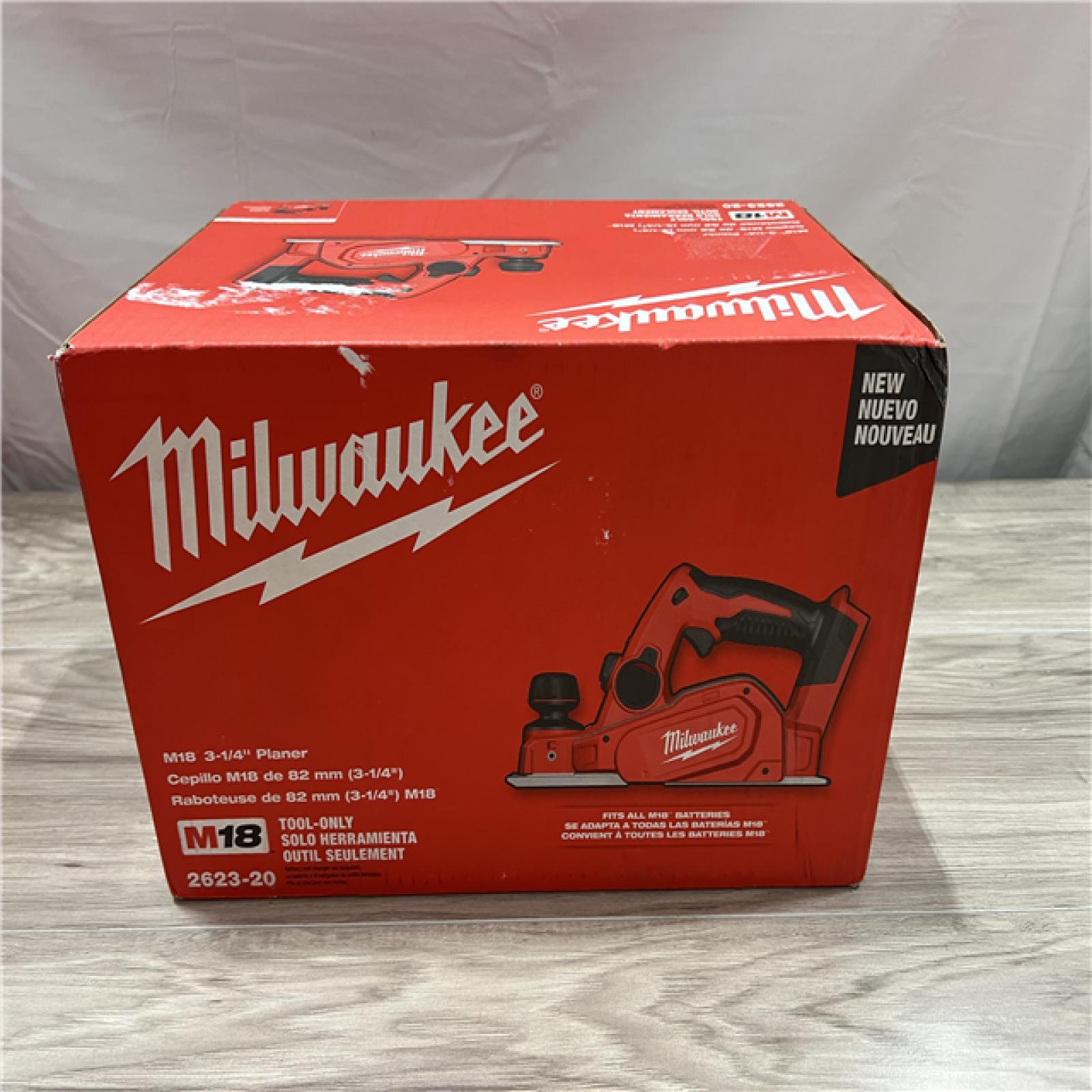 NEW Milwaukee M18 18-Volt Lithium-Ion Cordless 3-1/4 in. Planer (Tool-Only)