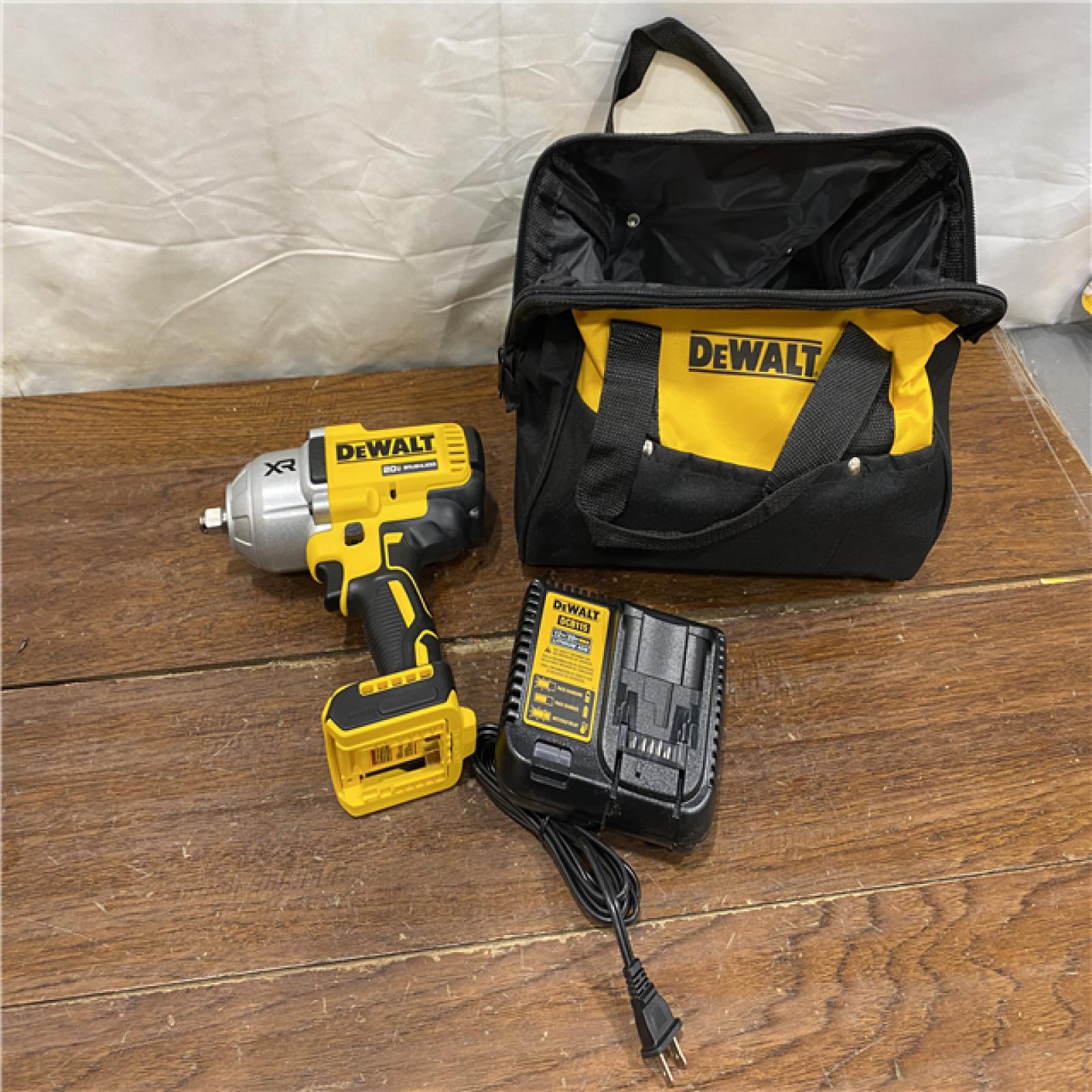 AS-IS Dewalt 20V MAX Lithium-Ion Cordless 1/2 in. Impact Wrench Kit