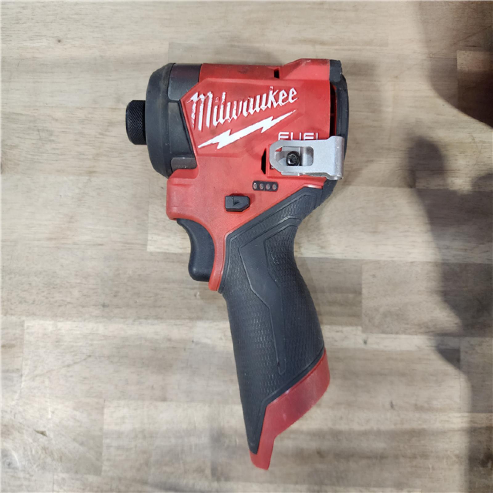 HOUSTON LOCATION - AS-IS MILWAUKEE 5 TOOL COMBO