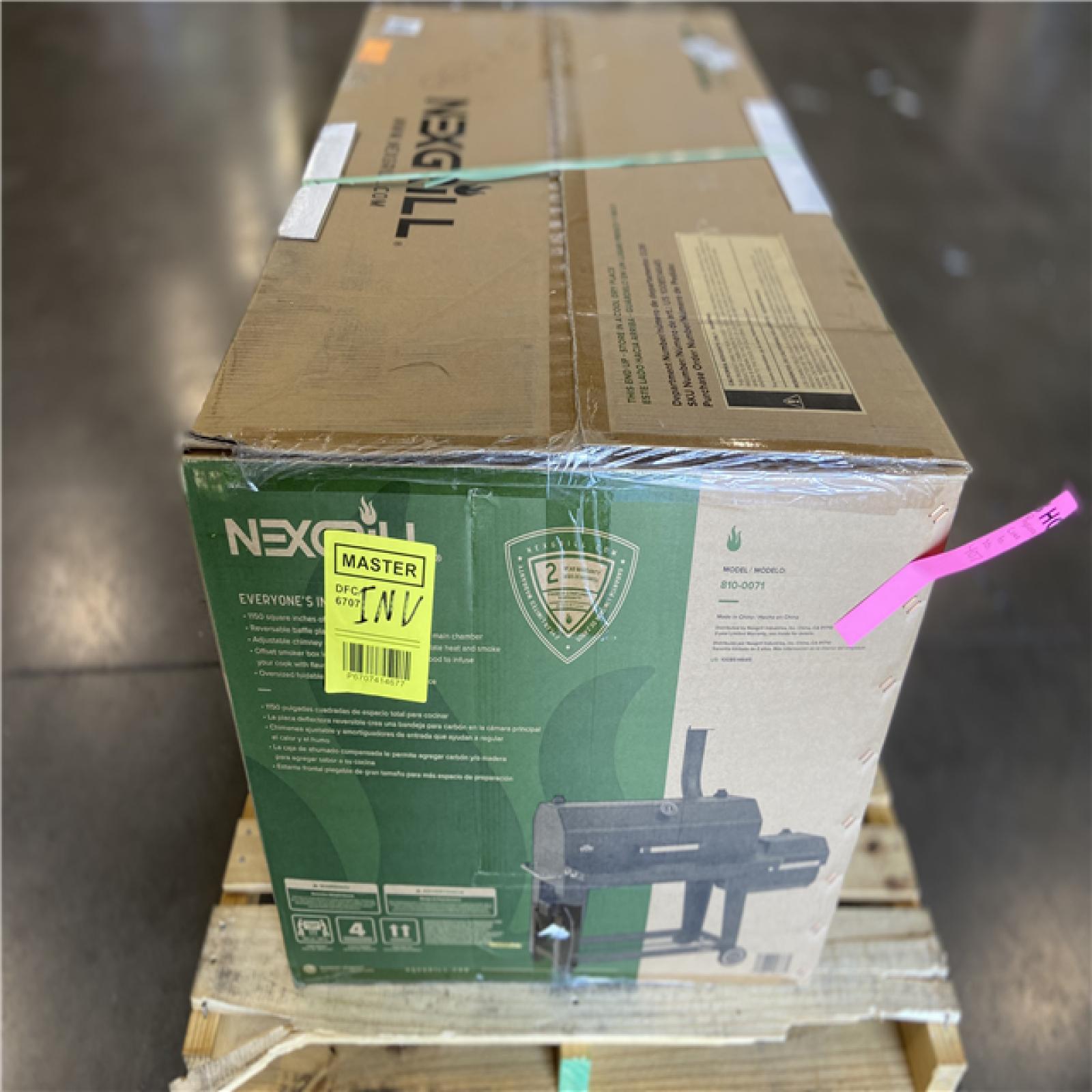 DALLAS LOCATION -  Nexgrill Oakford 1150 Reverse Flow Offset Smoker Charcoal Grill in Black