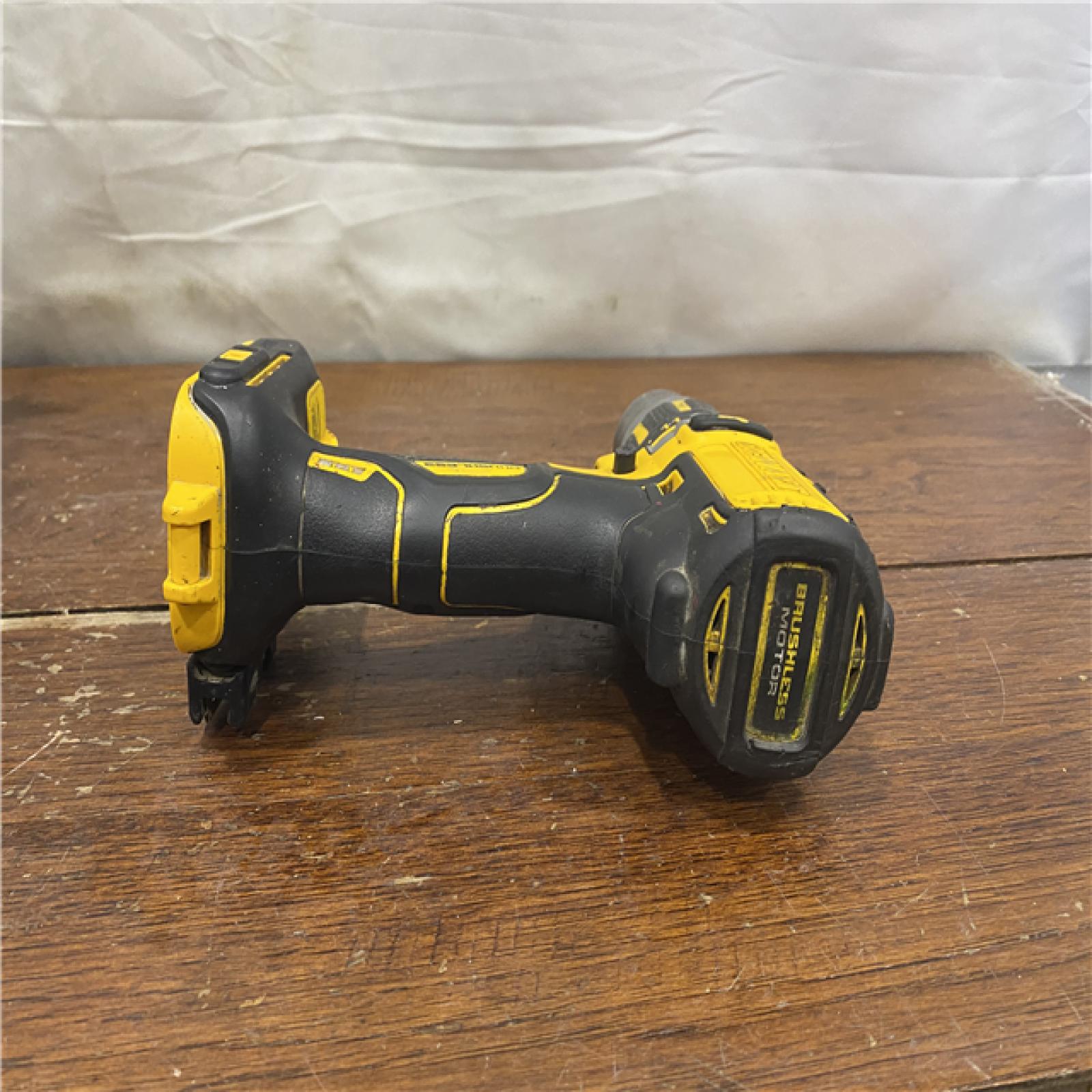 AS-IS DEWALT 20V MAX XR Brushless Cordless 1/2 Drill/Driver Kit