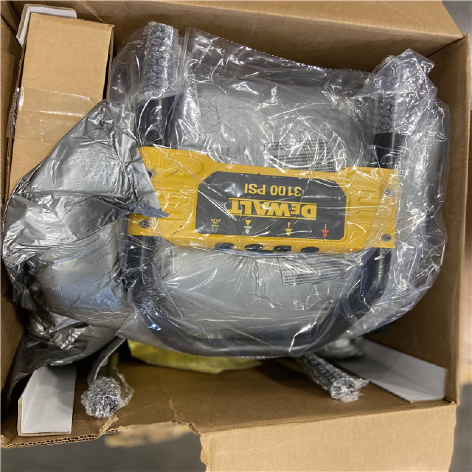 DALLAS LOCATION - DEWALT 3100 PSI 2.3 GPM Cold Water Gas Pressure Washer with 163cc Engine - 2 (UNITS)
