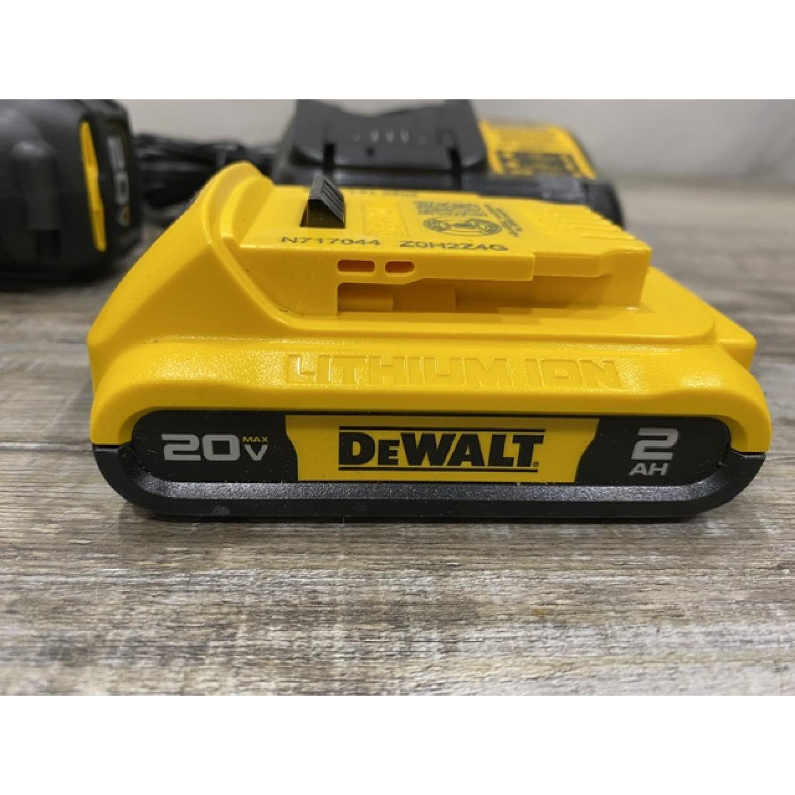 AS-IS DEWALT 20V MAX Cordless Battery Powered Pruner Kit