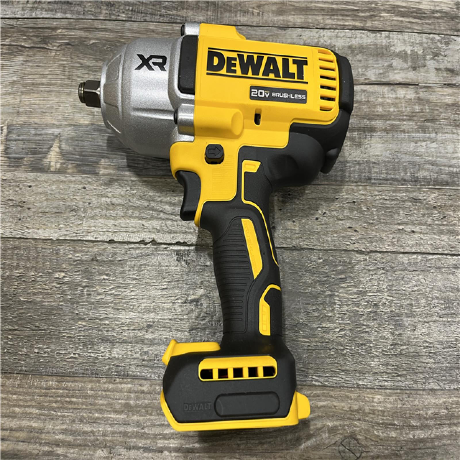 AS-IS DEWALT 20V MAX Lithium-Ion Cordless 1/2 in. Impact Wrench Kit