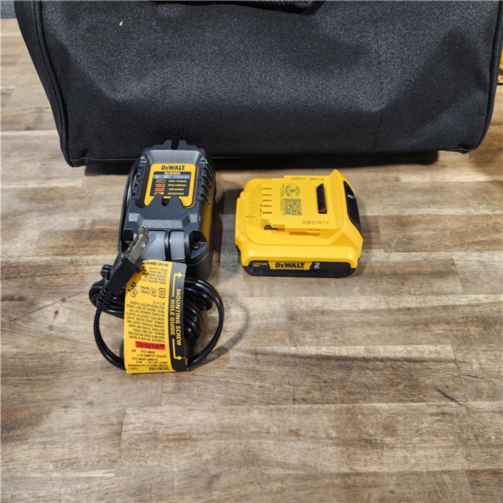 HOUSTON LOCATION - AS-IS DEWALT 20V MAX XR 18 Gauge Brad Nailer Kit
