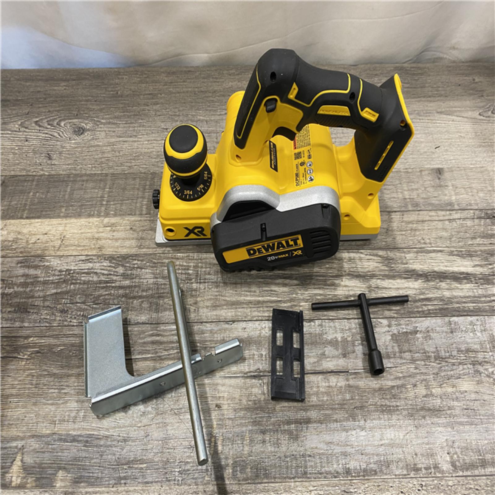 AS-IS DEWALT 20V MAX XR Cordless Brushless 3-1/4 in. Planer (Tool Only)