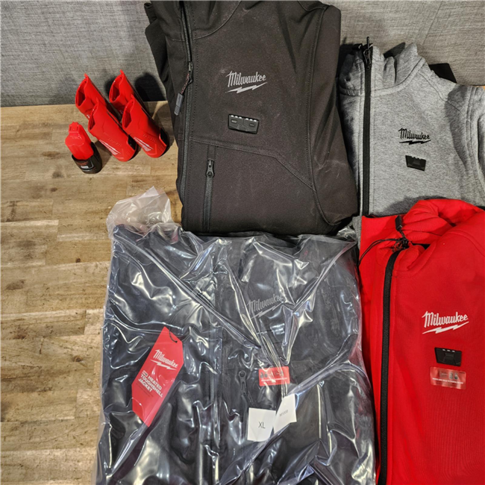 HOUSTON LOCATION - AS-IS MILWAUKEE 4 HEATED CLOTHING COMBO KIT