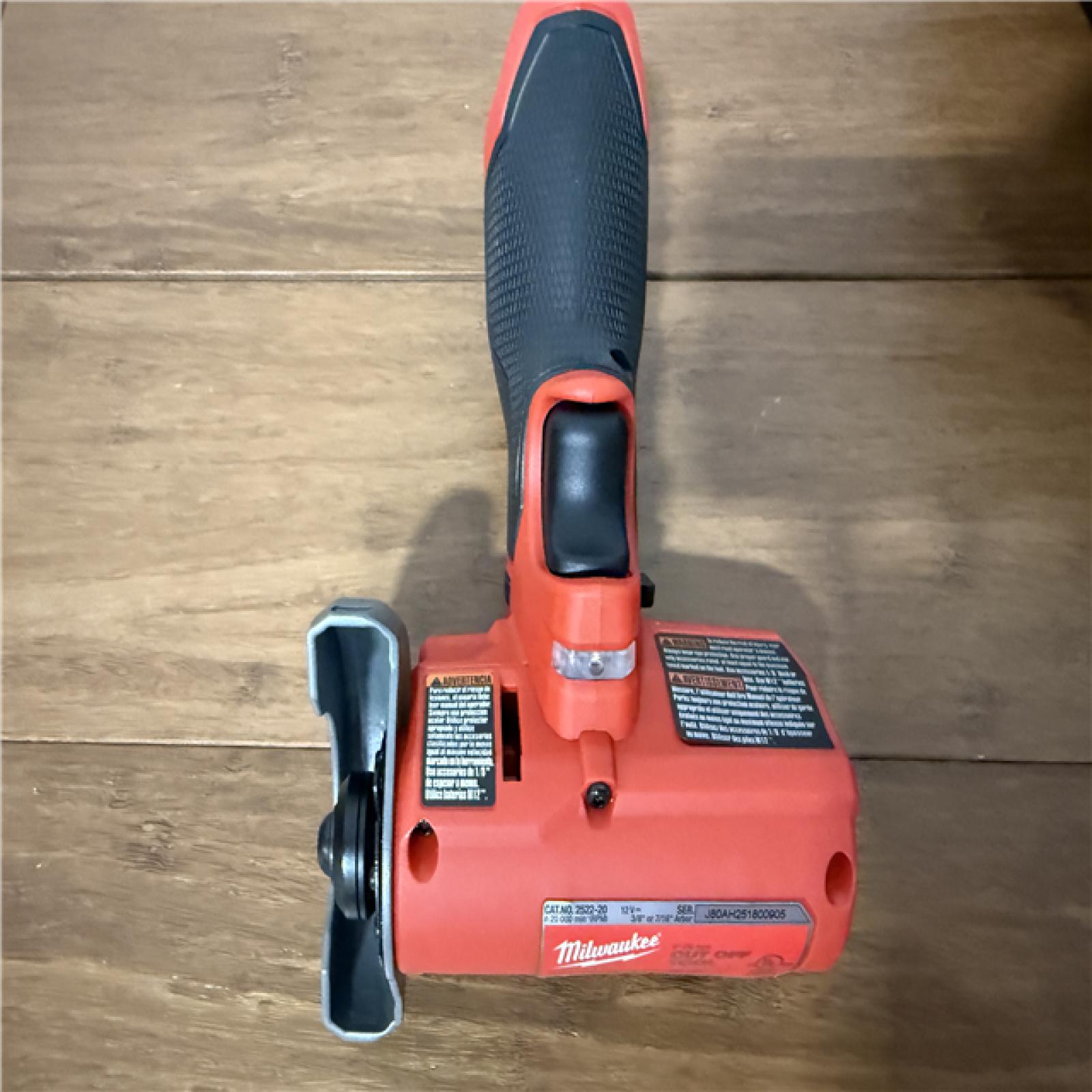 California NEW Milwaukee 3 Compact Cut off Tool Kit, includes (1) Battery, Charger & Bag