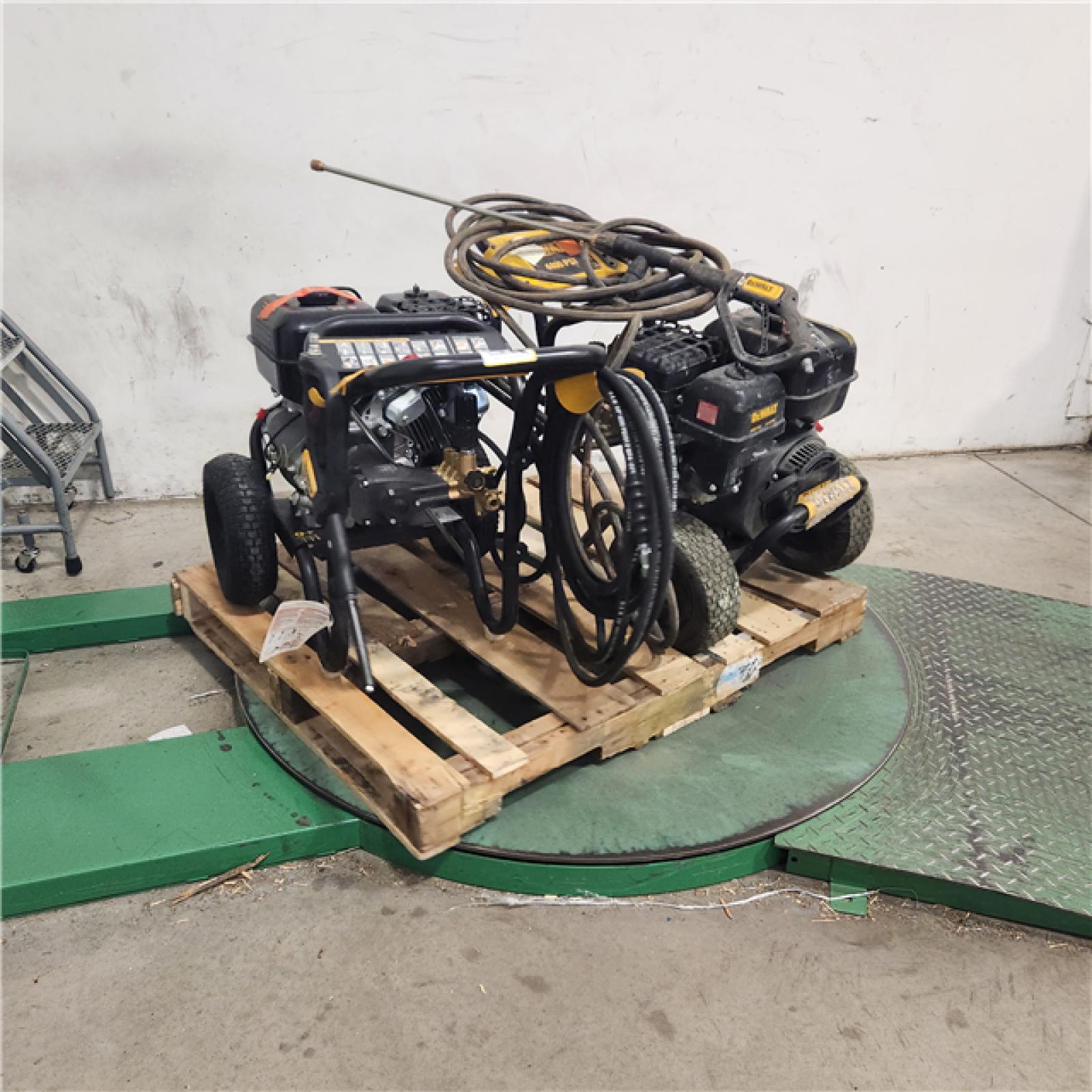 Dallas Location - As-Is DEWALT 4400 PSI 4.0 GPM Gas Pressure Washer (Lot Of 2)