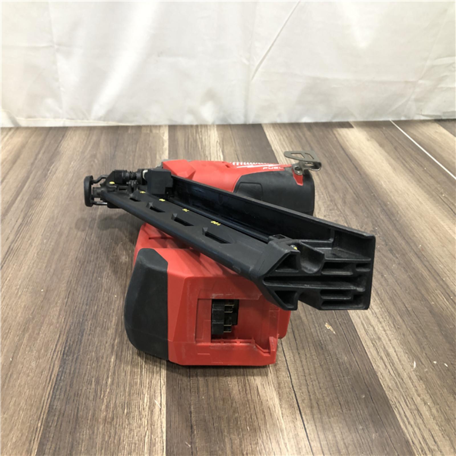 AS-IS M18 FUEL 18-Volt Lithium-Ion Brushless Cordless 15-Gauge Angled Finish Nailer (Tool Only)