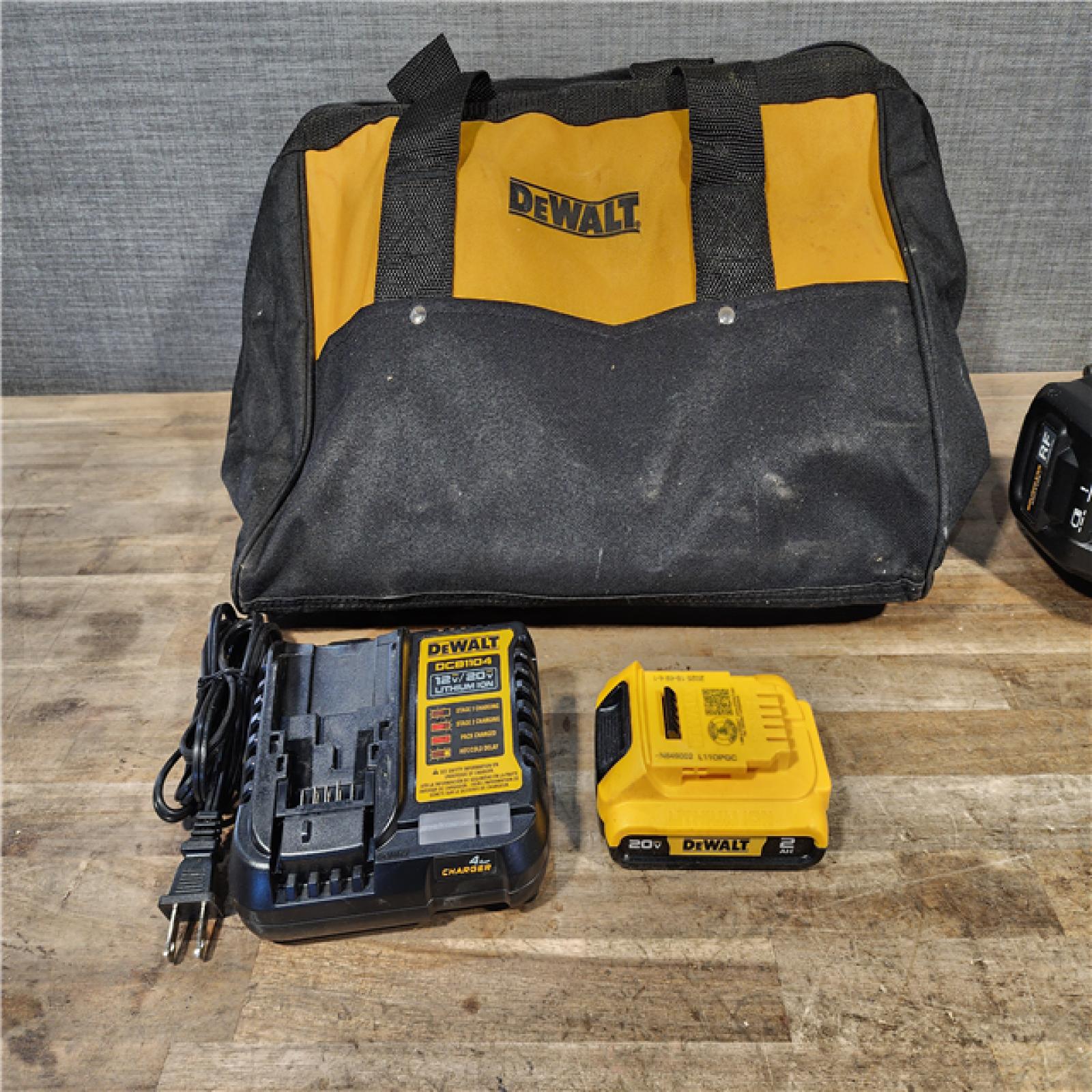 HOUSTON LOCATION - AS-IS DEWALT Roofing Nailer Cordless Kit
