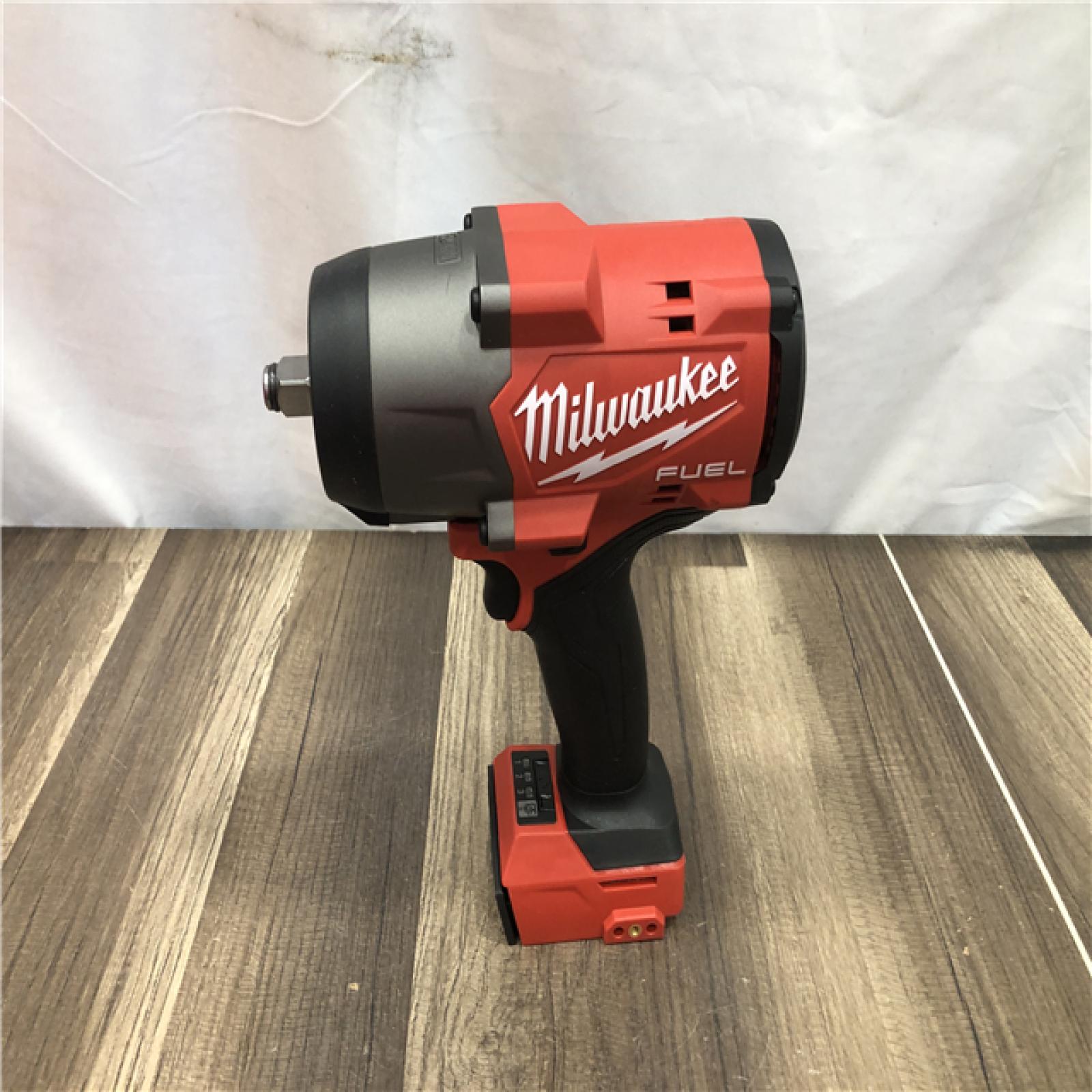 AS-IS Milwaukee  FUEL 18V Lithium-Ion Brushless Cordless 1/2 in. Impact Wrench w/Friction Ring Kit