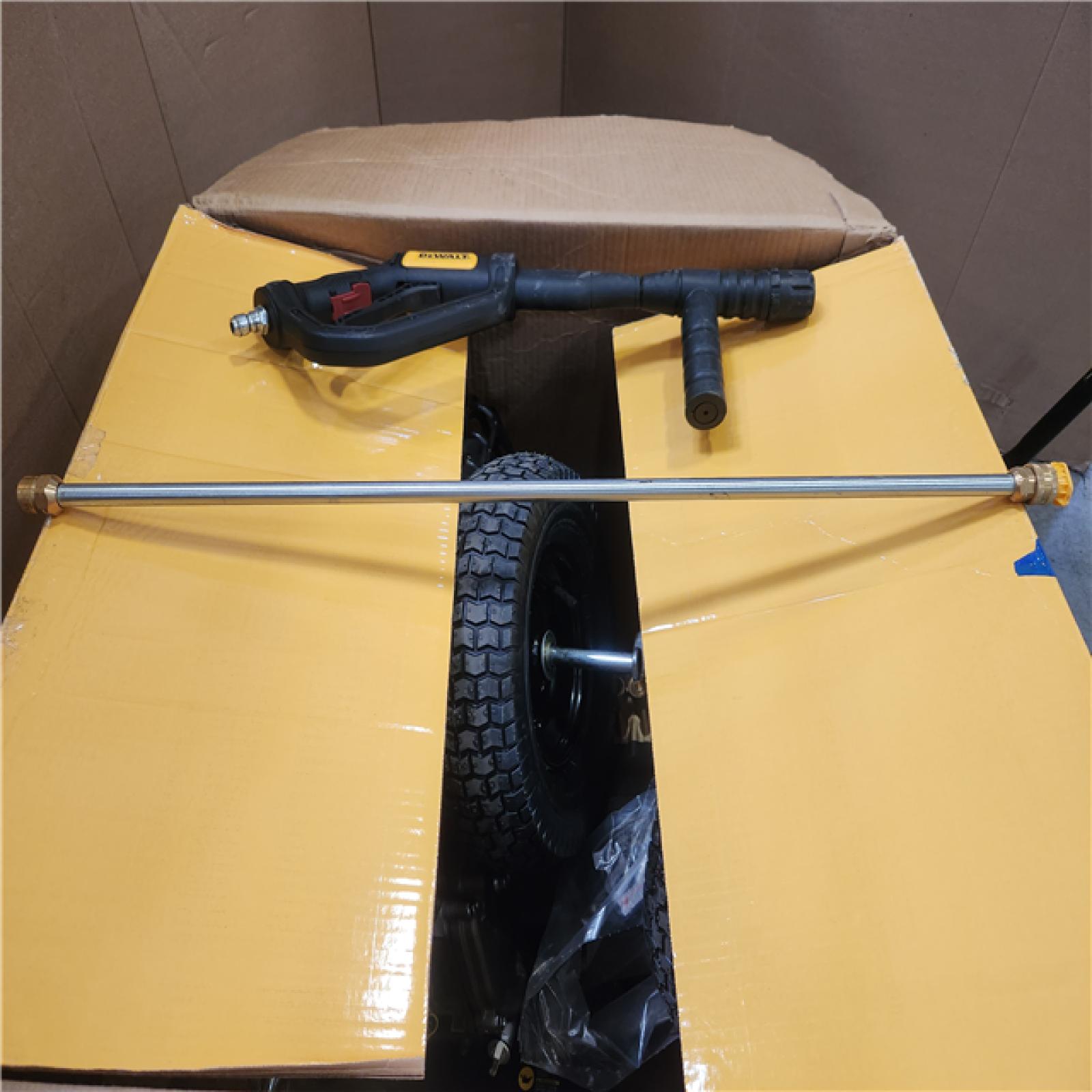 Phoenix NEW DEWALT 4400 PSI 4.0 GPM Cold Water Gas Pressure Washer