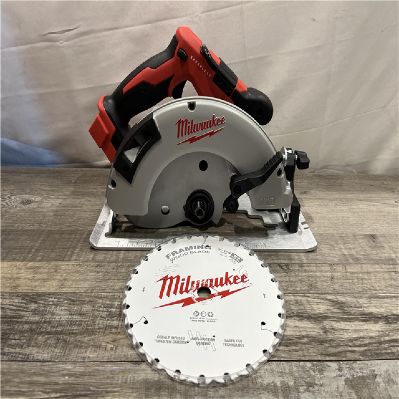 AS-IS Milwaukee 18V Lithium-Ion Brushless Cordless 7-1/4 in. Circular Saw (Tool-Only)