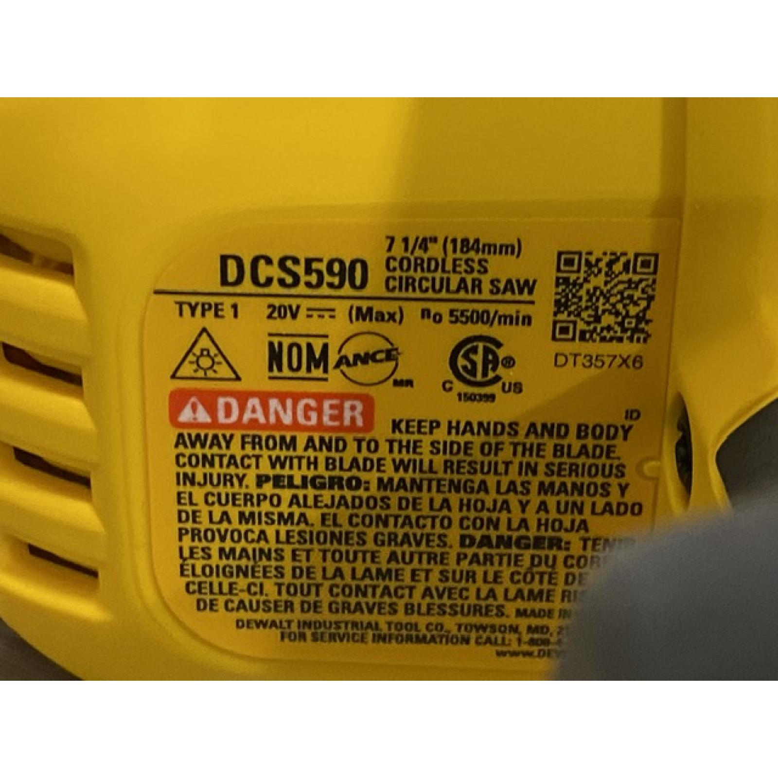 AS-IS DEWALT 20-Volt MAX 7-1/4 in. Cordless Circular Saw (Tool Only)