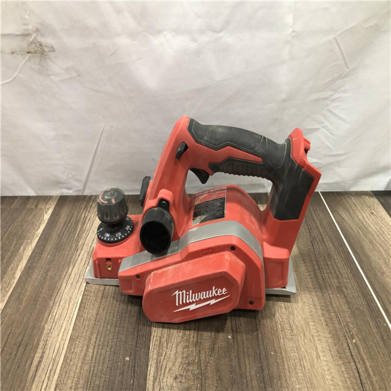 AS-IS Milwaukee M18 18V Lithium-Ion Cordless 3-1/4 in. Planer (Tool-Only)