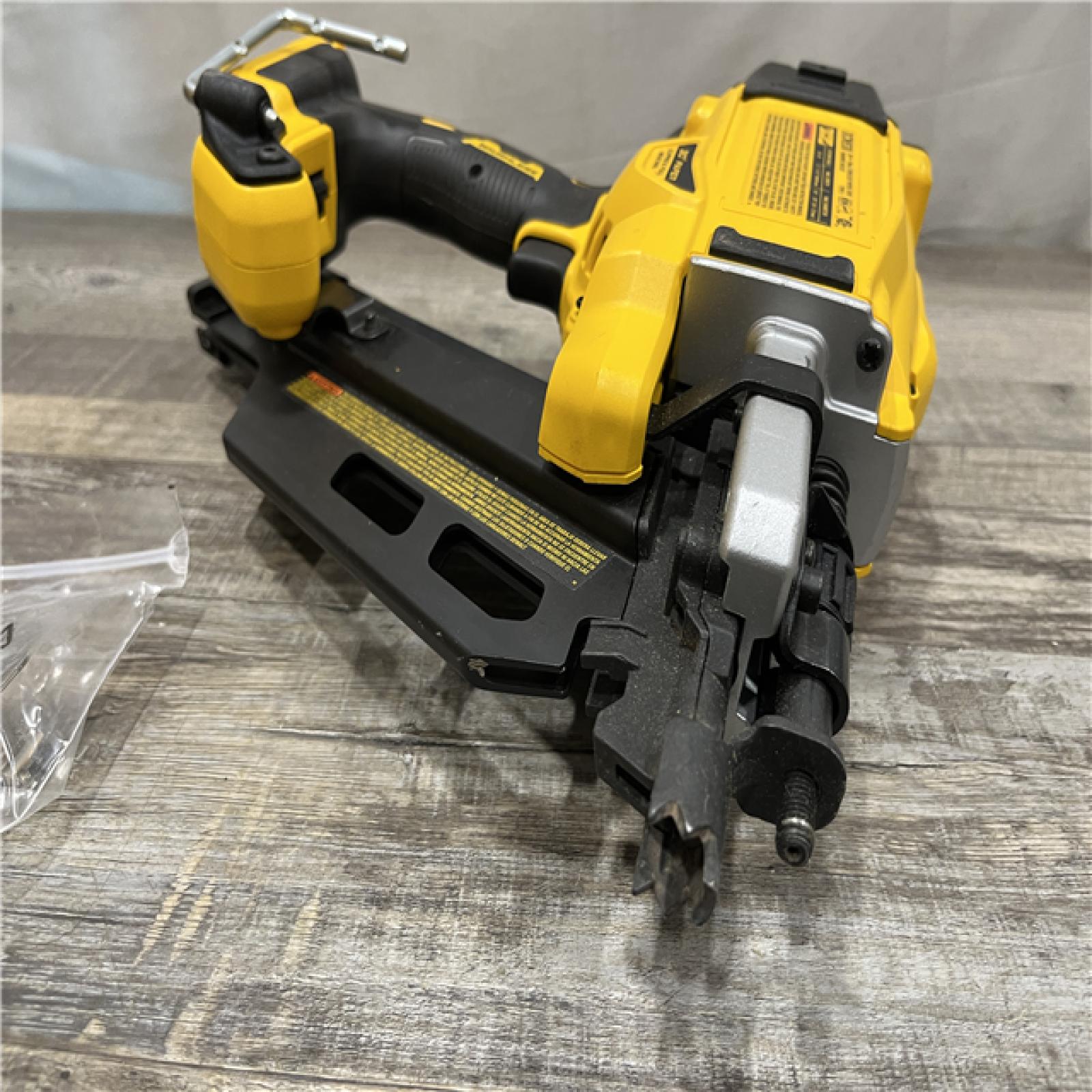 AS-IS DEWALT 20V 30 Degree Cordless Framing Nailer (Tool-Only)