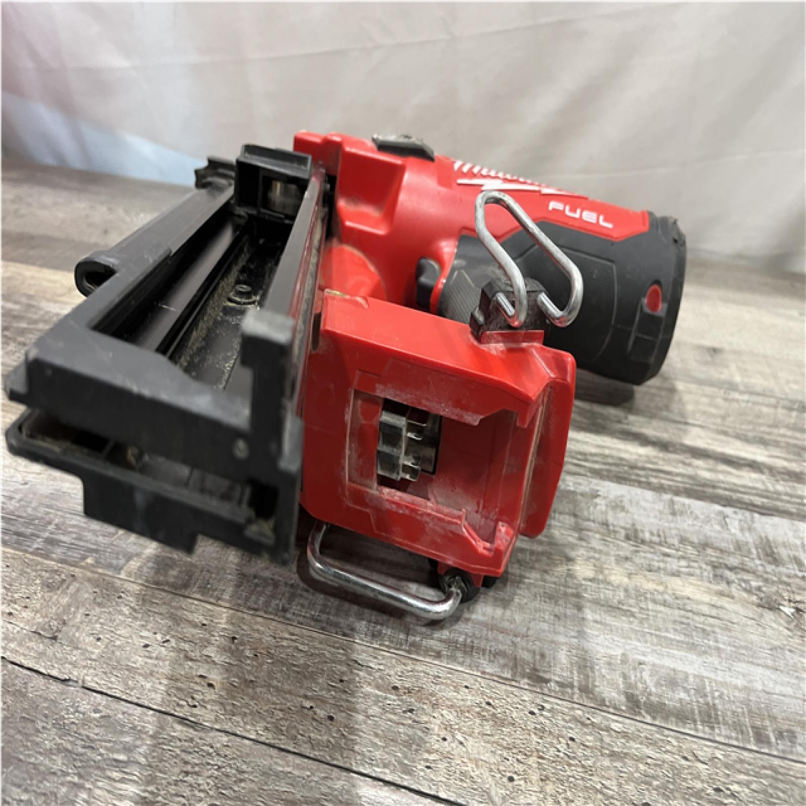 AS-IS Milwaukee FUEL 3-1/2 in 18V 21-Degree Lithium-Ion Brushless Cordless Nailer (Tool Only)