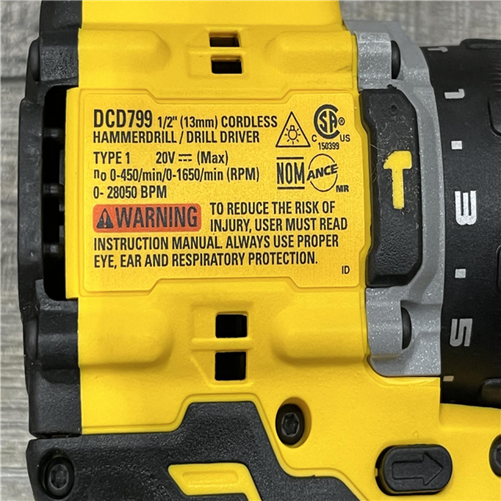 AS-IS DEWALT ATOMIC 20V Cordless 1/2 in. Compact Hammer Drill Kit