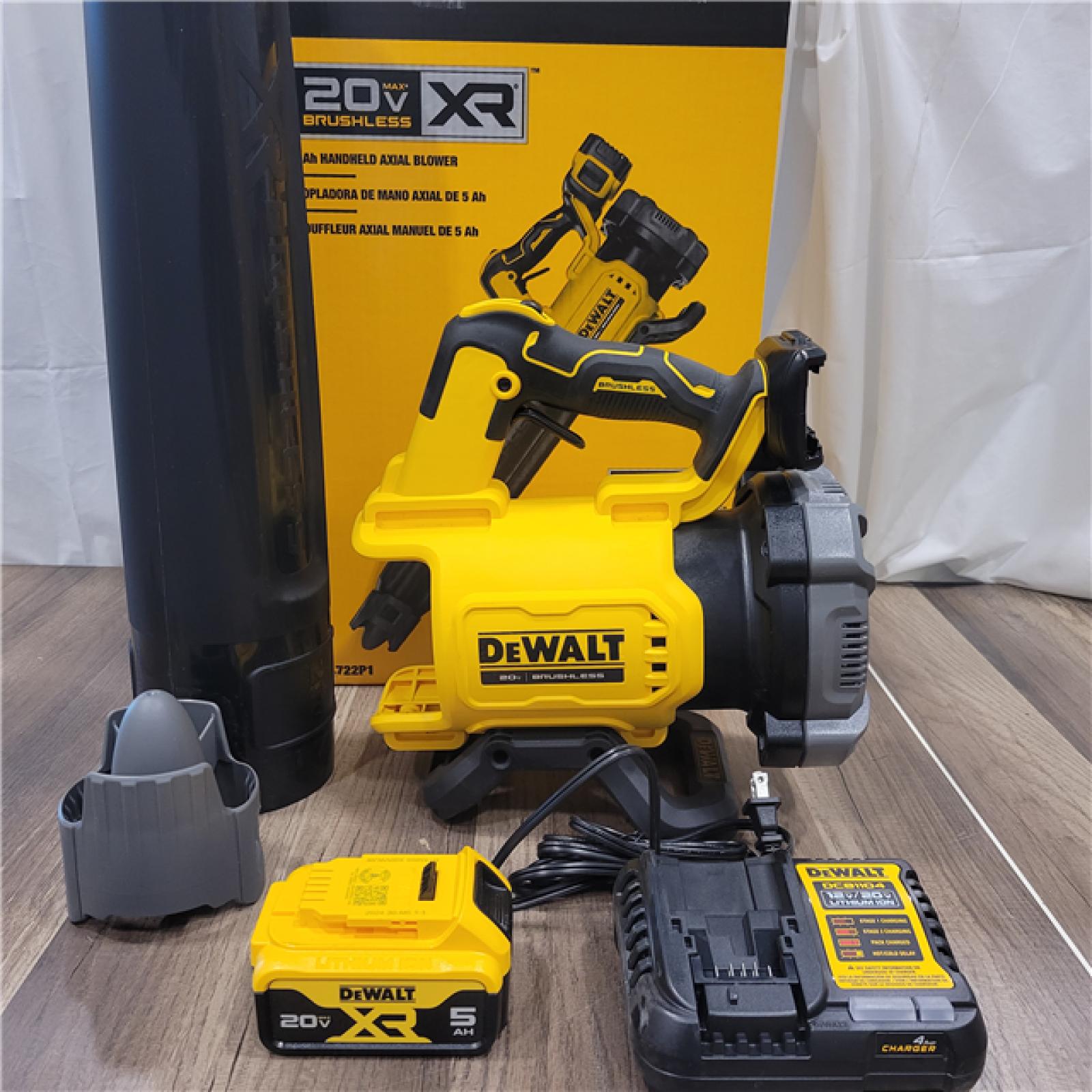 AS-IS  DEWALT 20V MAX* XR Brushless Cordless Handheld Blower Kit