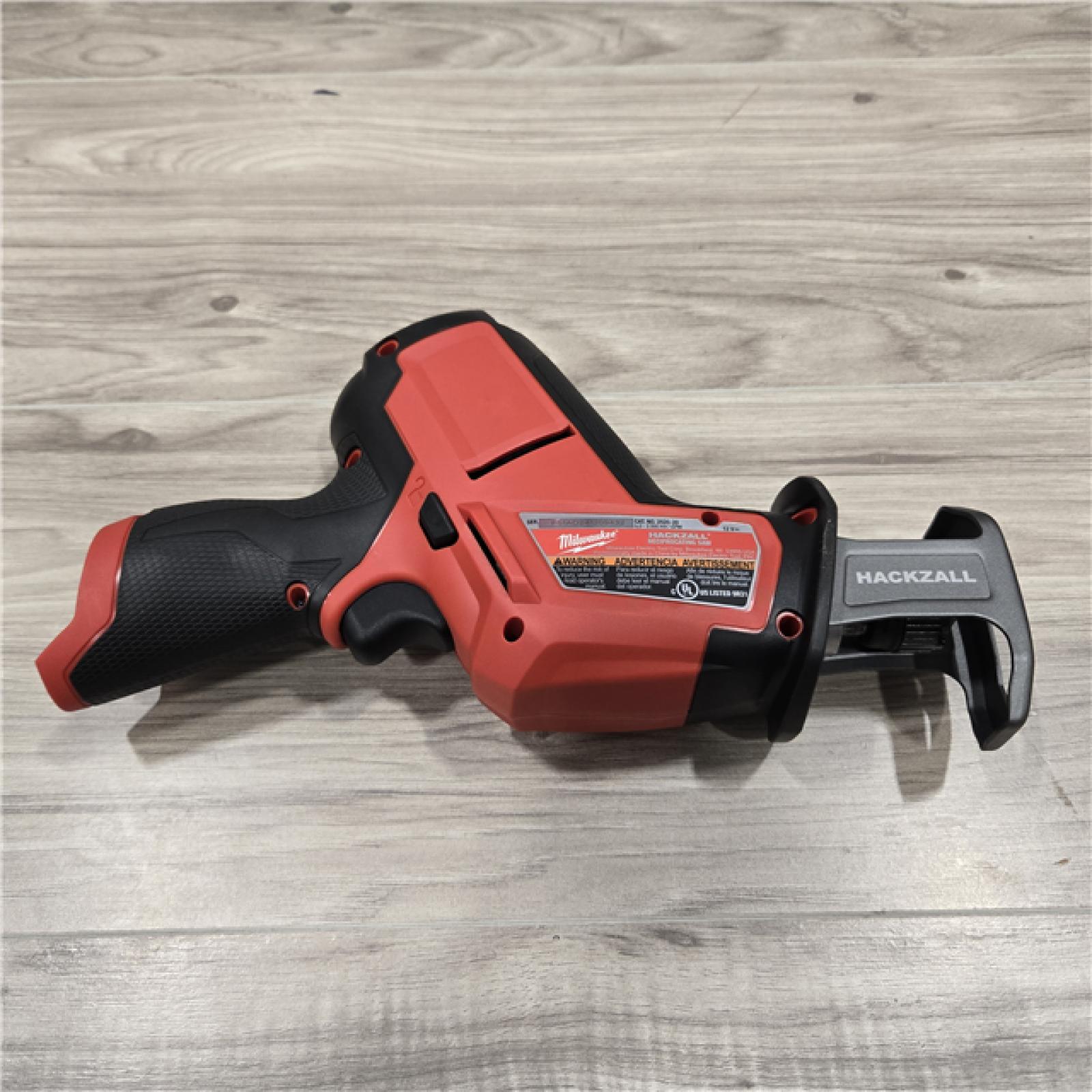 LIKE NEW! -Milwaukee M12 FUEL 12V Cordless HACKZALL Reciprocating Saw Kit