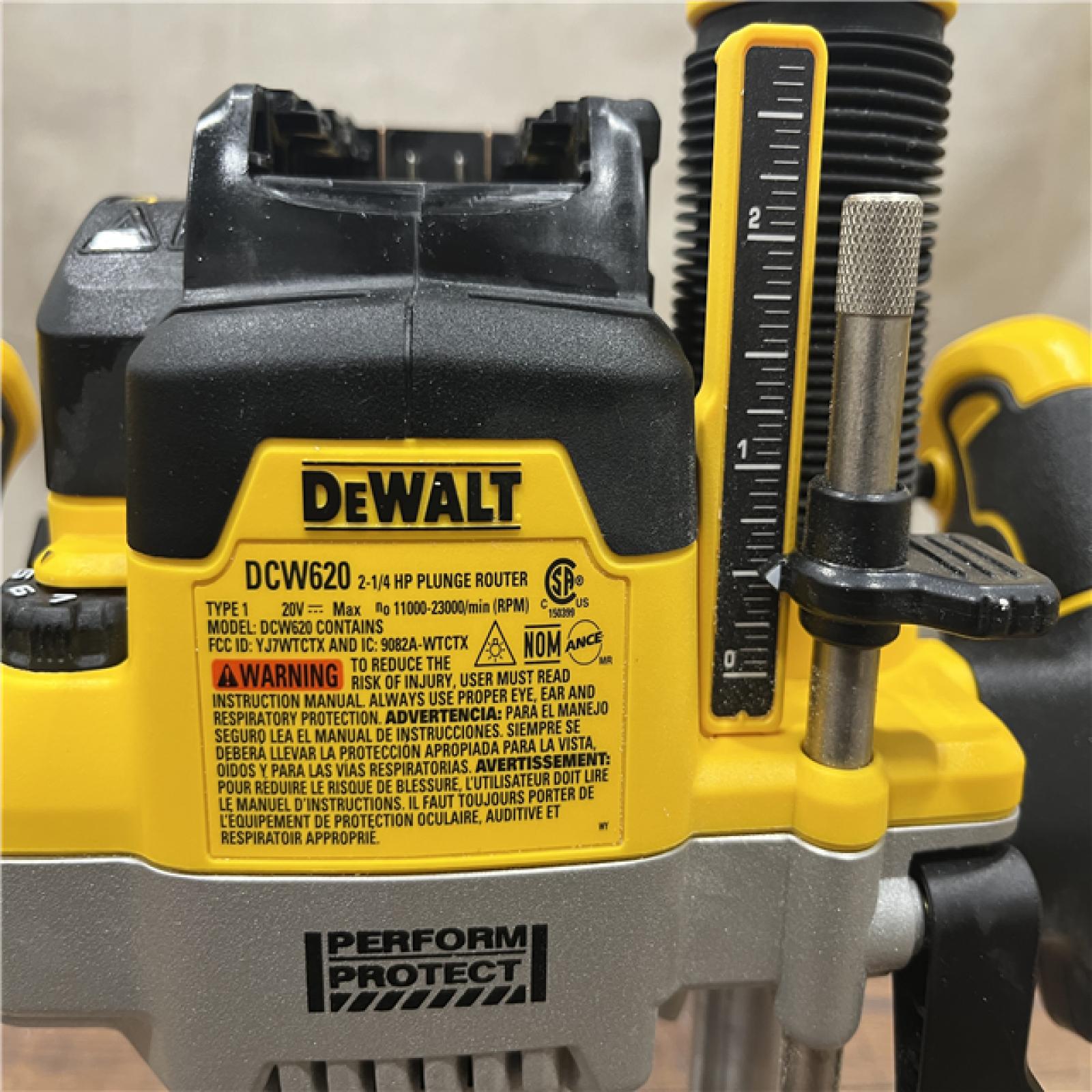AS-IS 20V MAX XR 2-1/4 Peak HP Brushless Cordless Plunge Router (Tool Only)