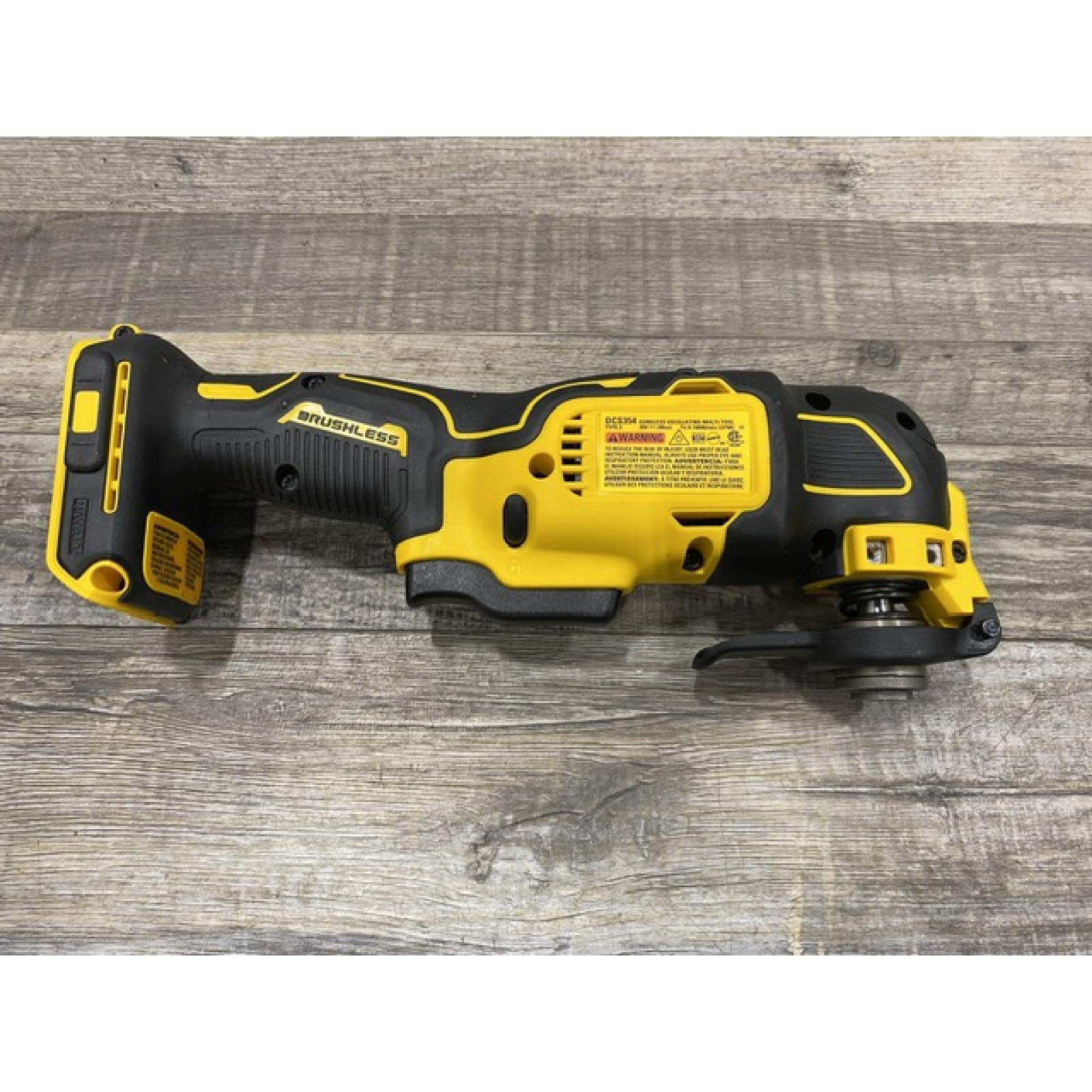 AS-IS DEWALT ATOMIC 20V MAX Cordless Brushless Oscillating Multi Tool Kit