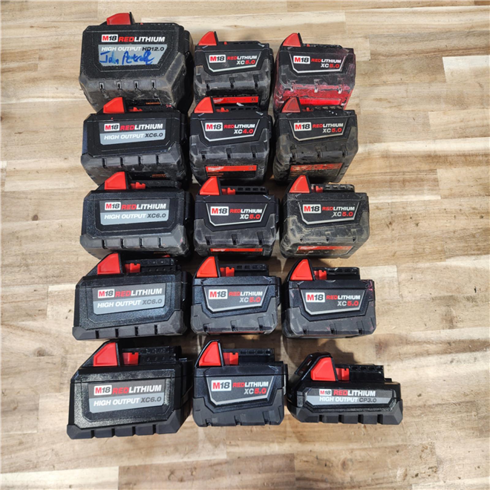 HOUSTON LOCATION - AS-IS MILWAUKEE BATTERY PACK QTY - 15