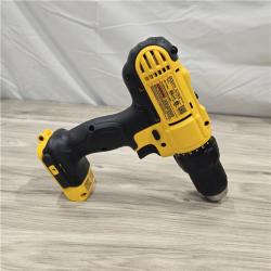 LIKE NEW! - DEWALT 20V MAX Drill/Driver Kit