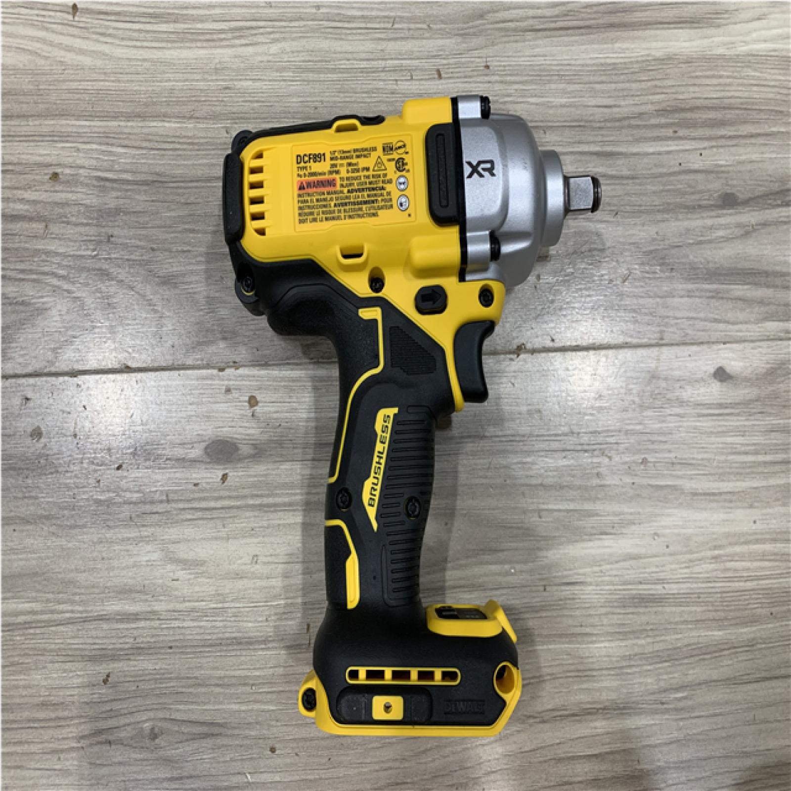 AS-IS DEWALT 20V MAX XR Lithium-Ion Cordless Brushless 1/2 in. Impact Wrench Kit