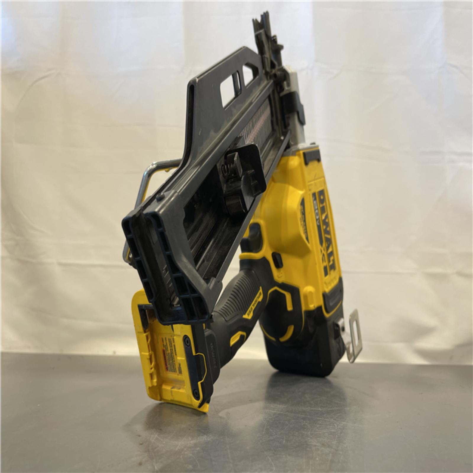 AS-IS - DEWALT 20-Volt 21° Cordless Framing Nailer (Tool-Only)