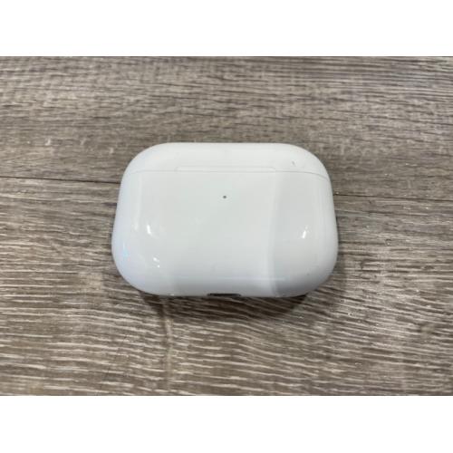 AS-IS Apple AirPods Pro 2 MagSafe Charging Case (Lightning)