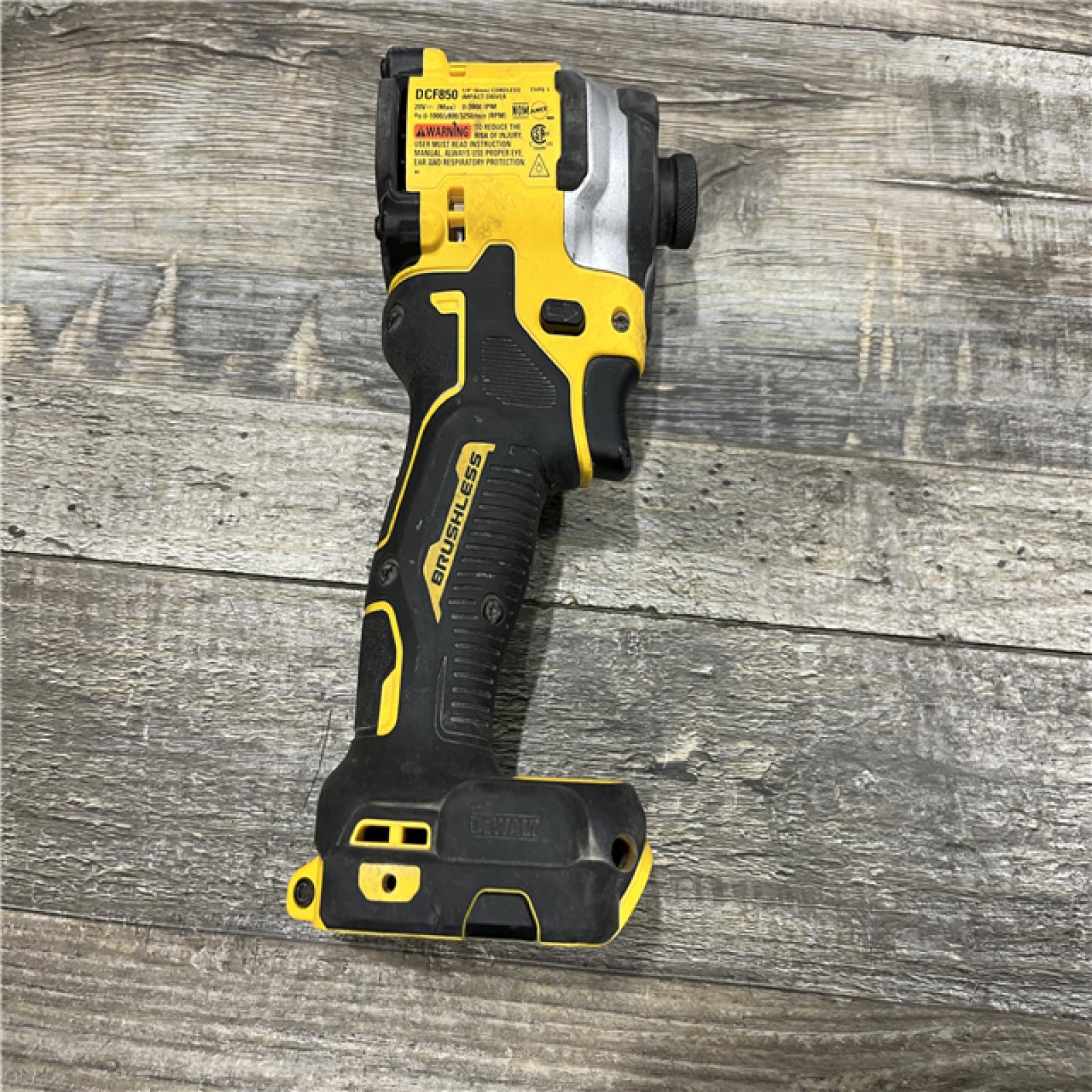 AS-IS DEWALT ATOMIC 20V MAX Lithium-Ion Cordless 1/4 in. Brushless Impact Driver Kit
