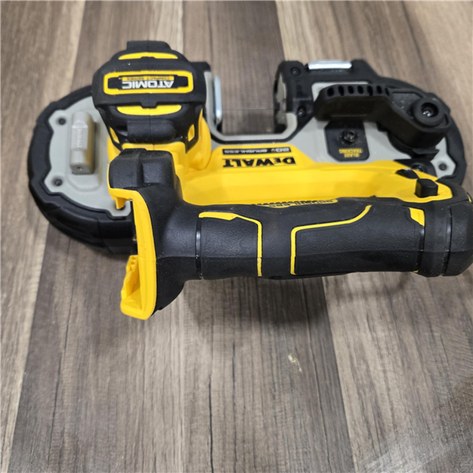 GOOD Dewalt DCS377B 20V MAX ATOMIC Brushless Cordless 1-3/4  Compact Bandsaw