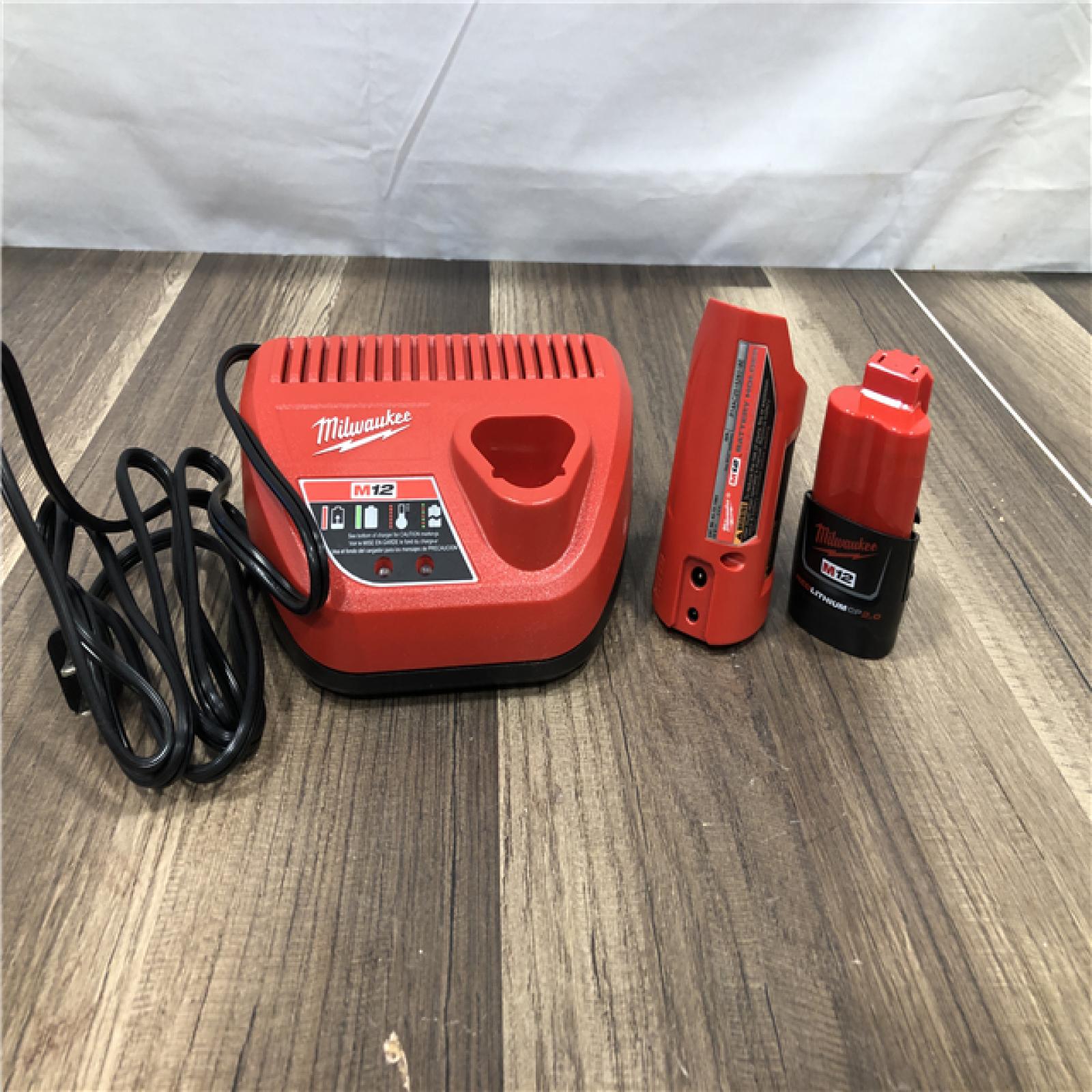 AS-IS Milwaukee Men's Large 12-Volt Lithium-Ion Cordless Axis Black Heated Vest Kit