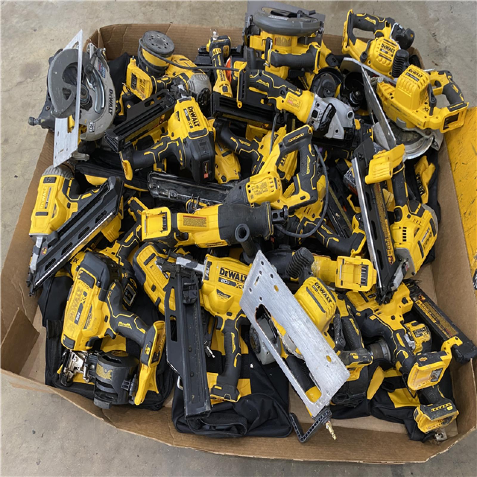 Houston Location AS IS - Tool Pallet