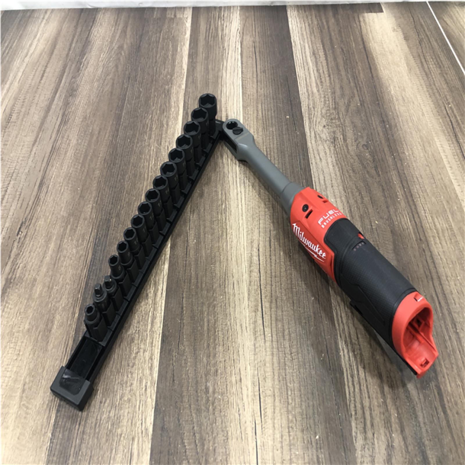 AS-IS Milwaukee FUEL 12V Lithium-Ion Brushless Cordless 1/4 in - 3/8 in Extended Ratchet (Tool-Only)