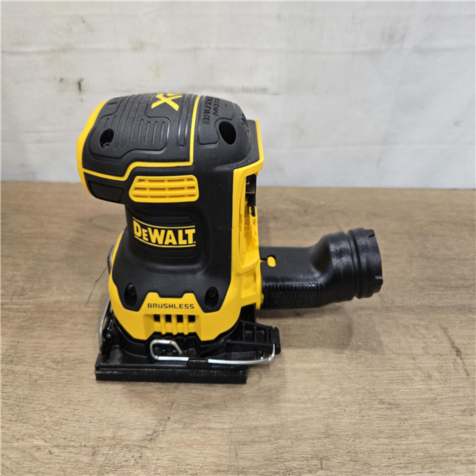 AS-IS DEWALT 20V MAX XR Cordless 1/4 Sheet Variable Speed Sander (Tool Only)