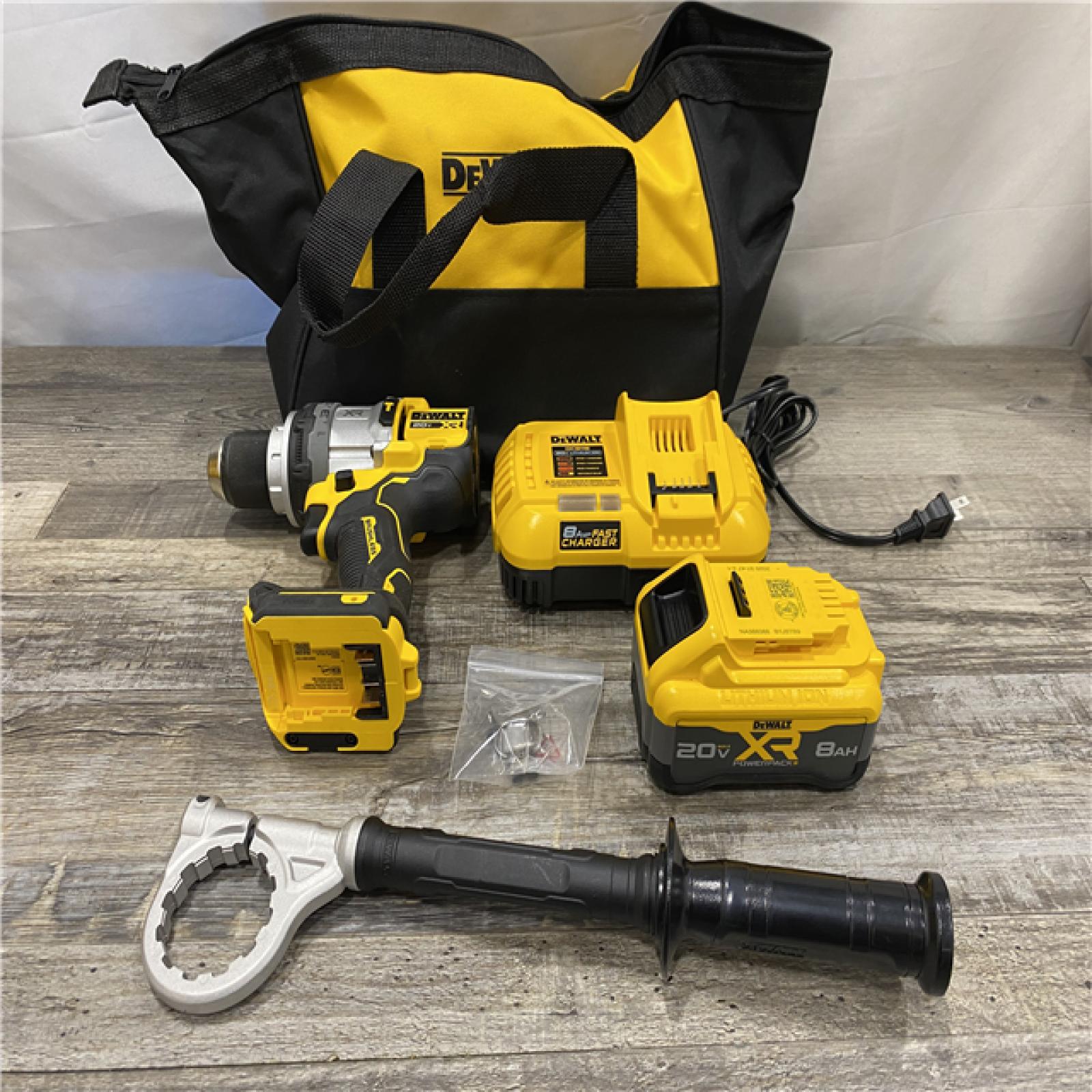 AS-IS DEWALT Atomic 20V Max Lithium-Ion Brushless Cordless Compact 1/4 in. Impact Driver Kit