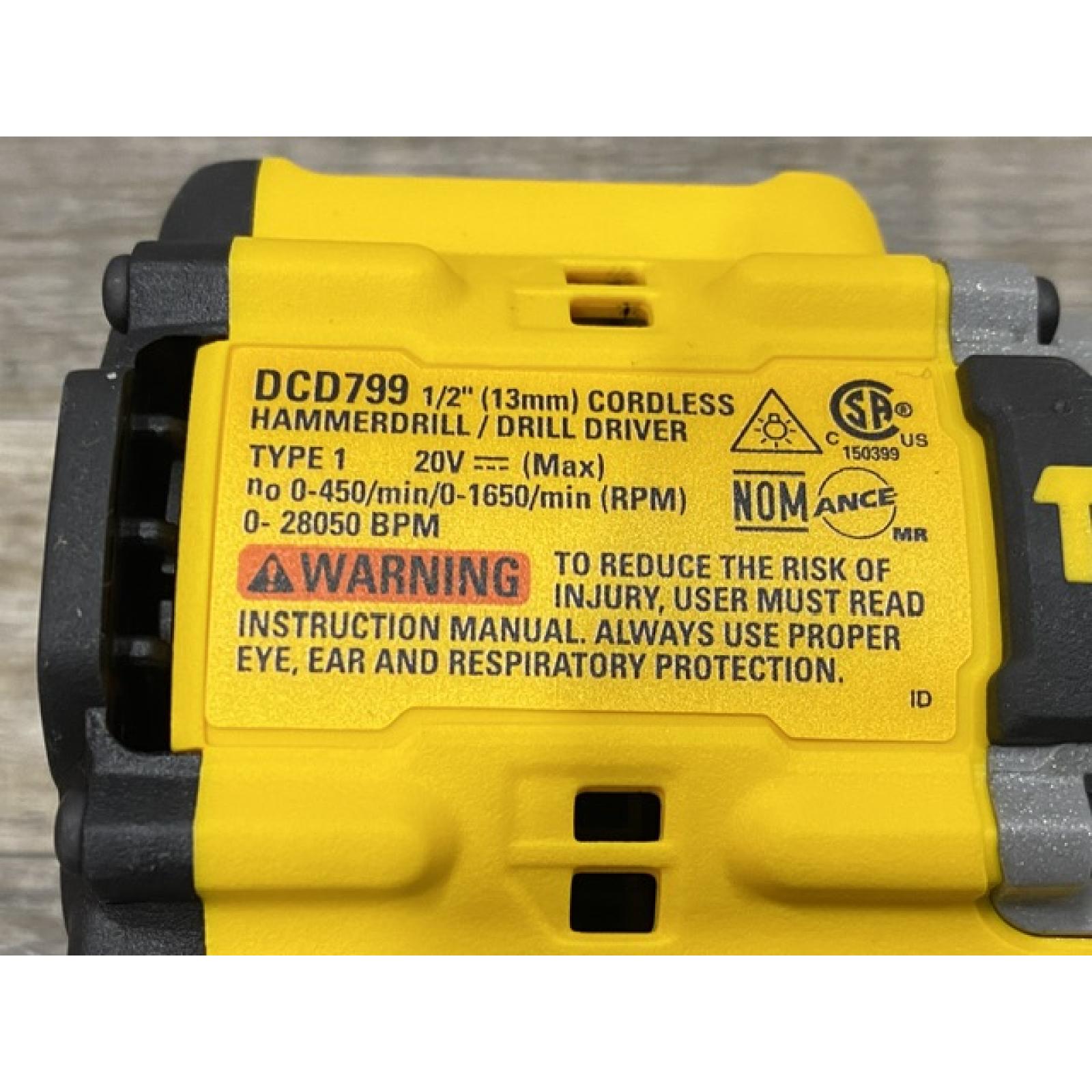 AS-IS DEWALT ATOMIC 20V Cordless 1/2 in. Compact Hammer Drill Kit