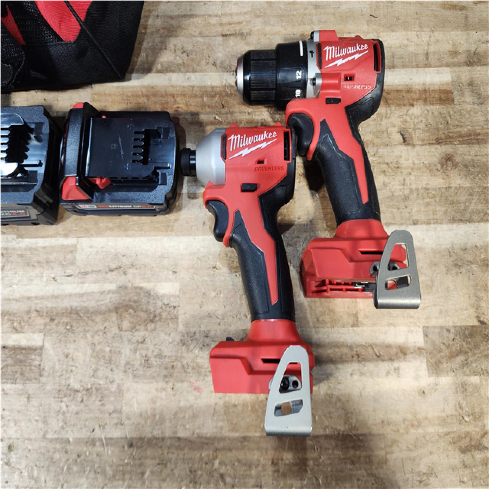HOUSTON LOCATION - AS - IS Milwaukee 2 Tool Combo Kit W/ (2) Battery & Charger
