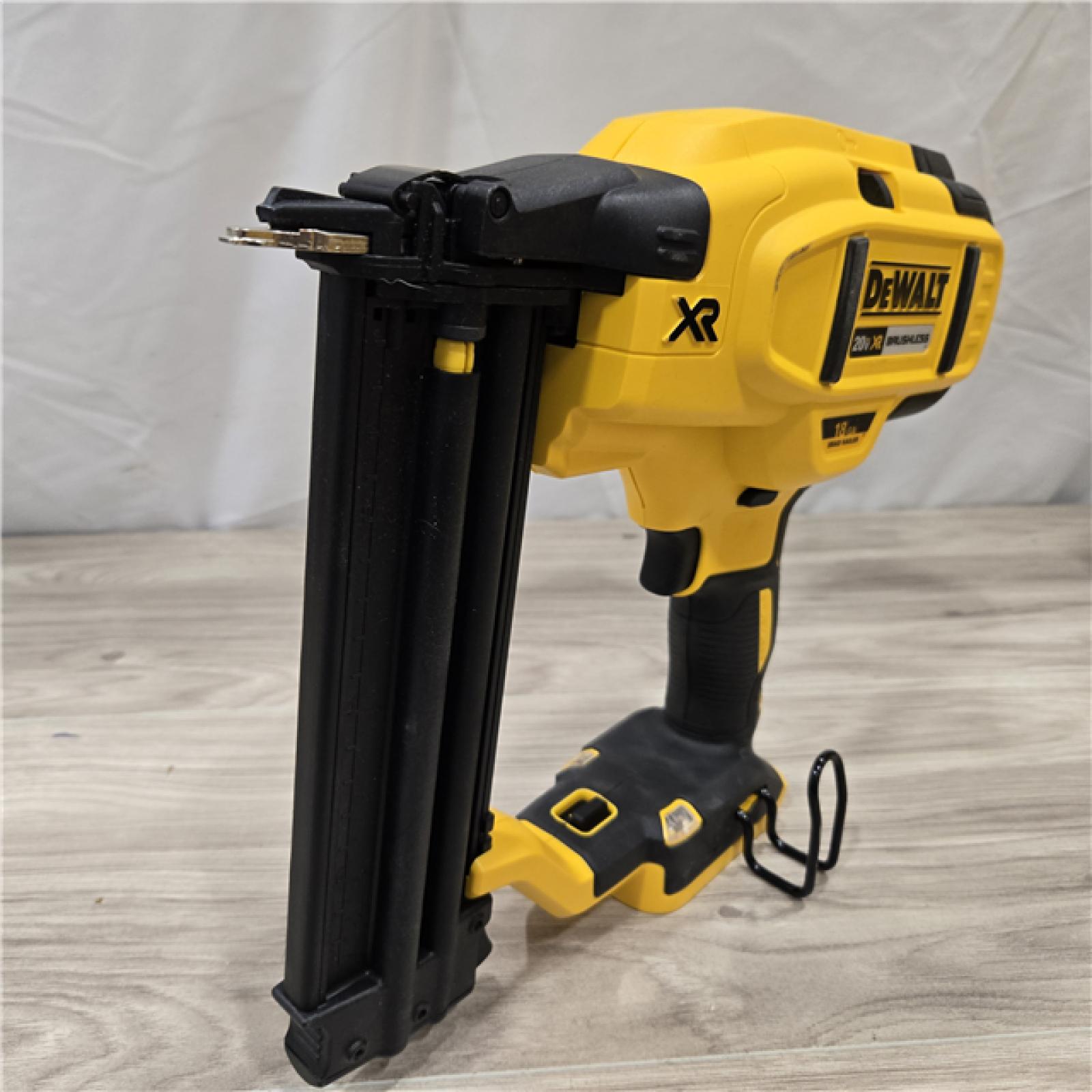 AS-IS DeWalt 20V MAX XR Cordless 18-Gauge Brad Nailer (Tool Only)